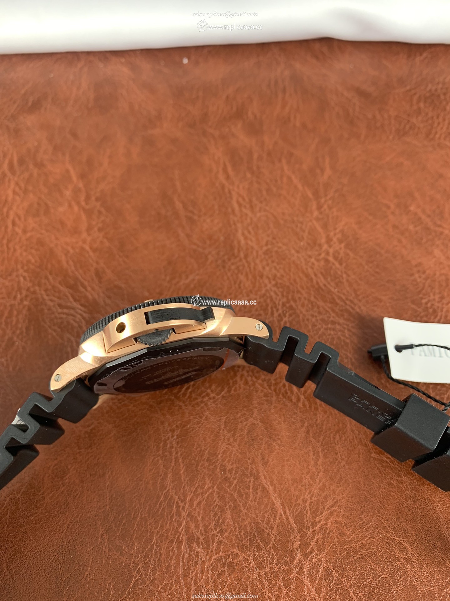 Replica Panerai Men Luminor PAM1070 2 Replica Panerai Men Luminor PAM1070