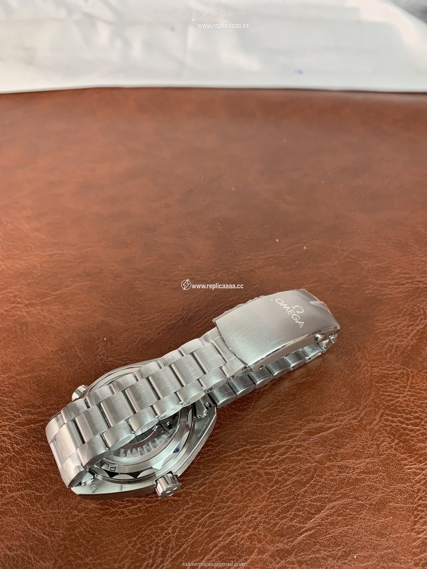 Replica Omega Men Speedmaster 215.30.40.20.03.001