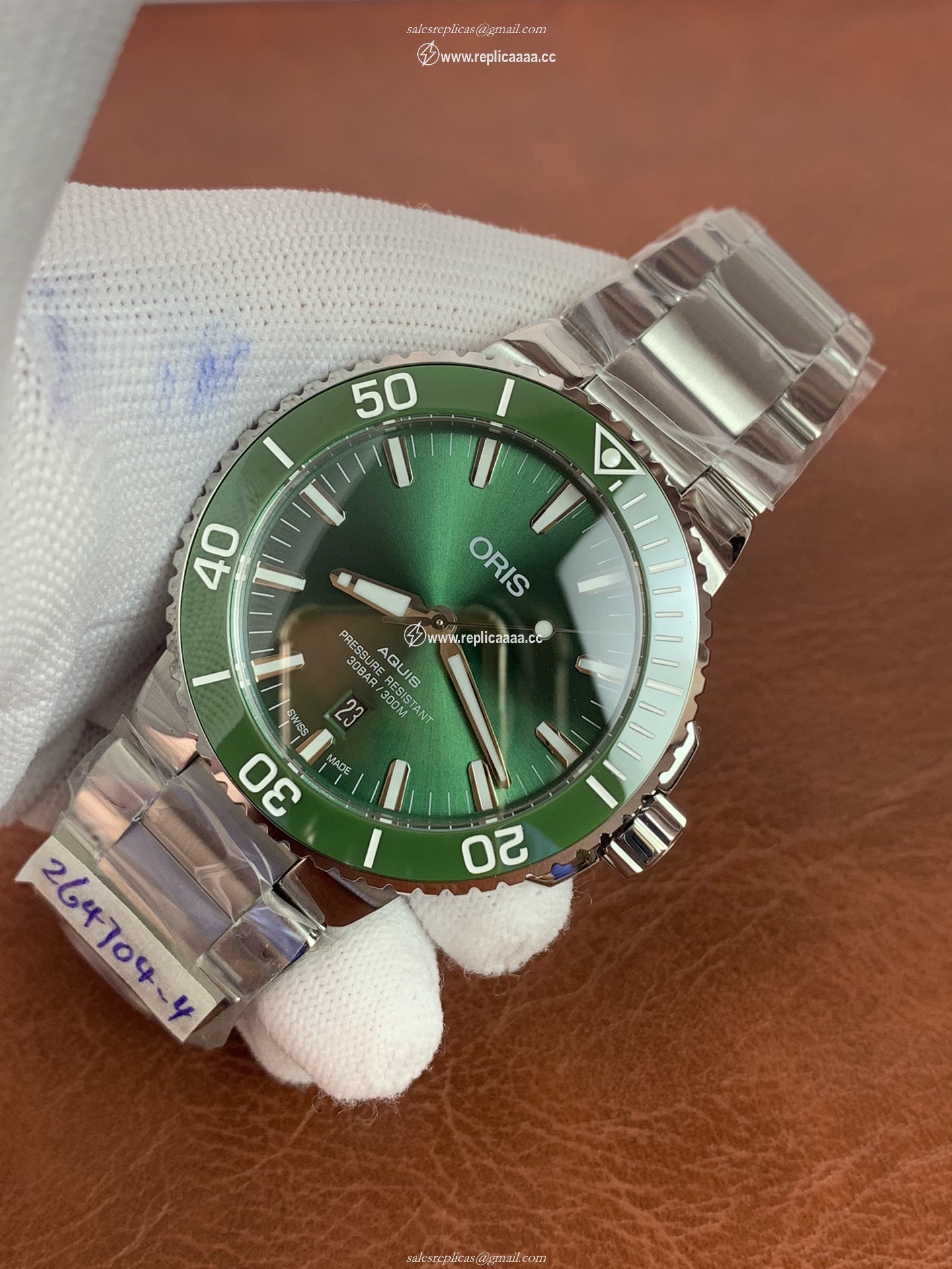 Replica Oris Men Aquis Date 01 733 7730 4157 2 Replica Oris Men Aquis Date 01 733 7730 4157