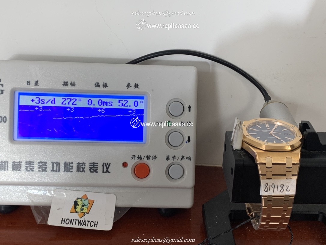 Replica Audemars Piguet Men Royal Oak 15400 2 Replica Audemars Piguet Men Royal Oak 15400