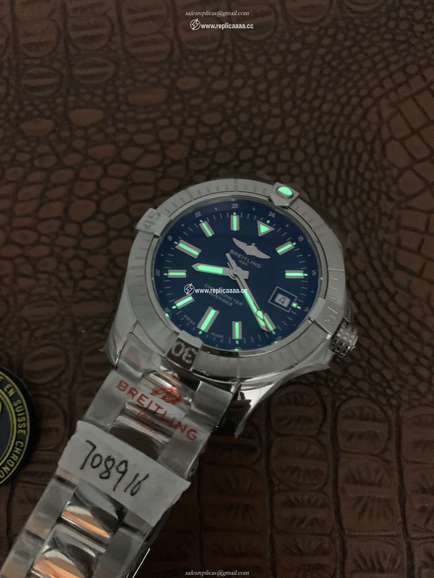Replica Breitling Men Avenger Automatic 43 A17318101C1A1