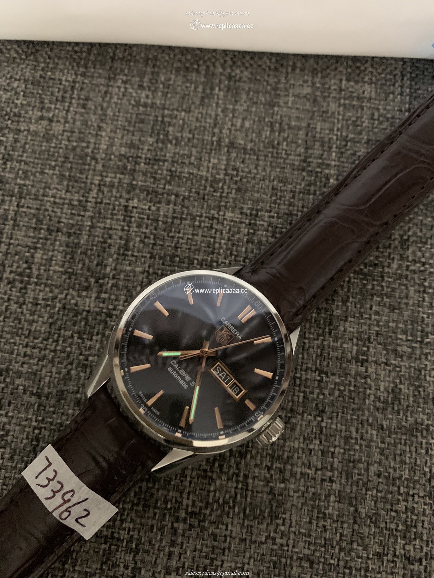 Replica Tag Heuer Men Carrera Calibre 5 Day Date 41mm WAR201C.FC6266 2 Replica Tag Heuer Men Carrera Calibre 5 Day Date 41mm WAR201C.FC6266