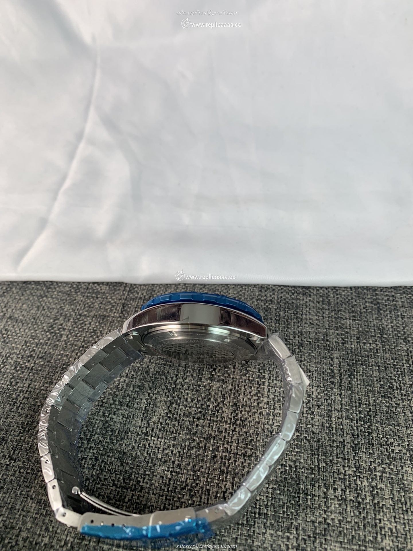 Replica Tag Heuer Men Formula 1 Chronograph Quartz 43mm CAZ1014.BA0842 2 Replica Tag Heuer Men Formula 1 Chronograph Quartz 43mm CAZ1014.BA0842