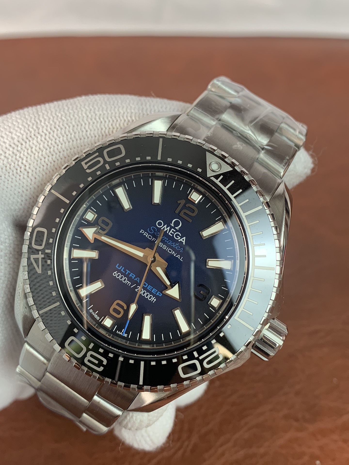 Replica Omega men 215.92.46.21.01.001 2 Replica Omega men 215.92.46.21.01.001