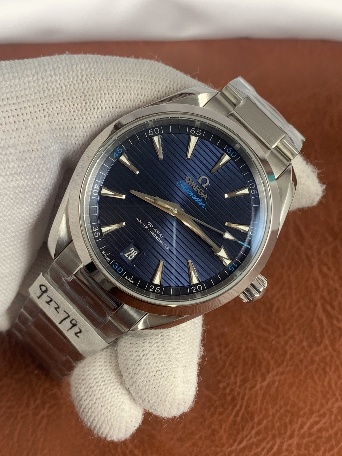 Replica Omega Men 231.10.42.21.06.001 2 Replica Omega Men 231.10.42.21.06.001