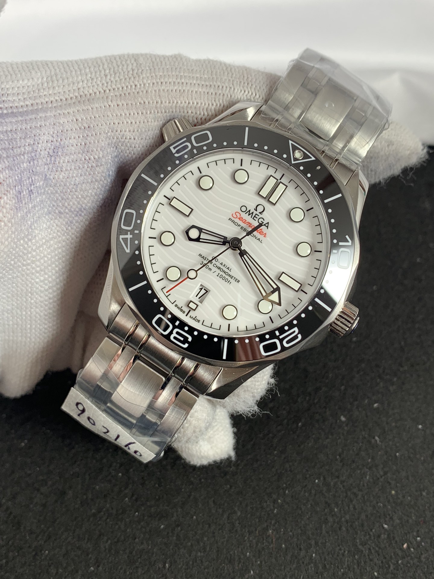 Replica Omega Men Seamaster Diver 210.30.42.20.04.001 2 Replica Omega Men Seamaster Diver 210.30.42.20.04.001
