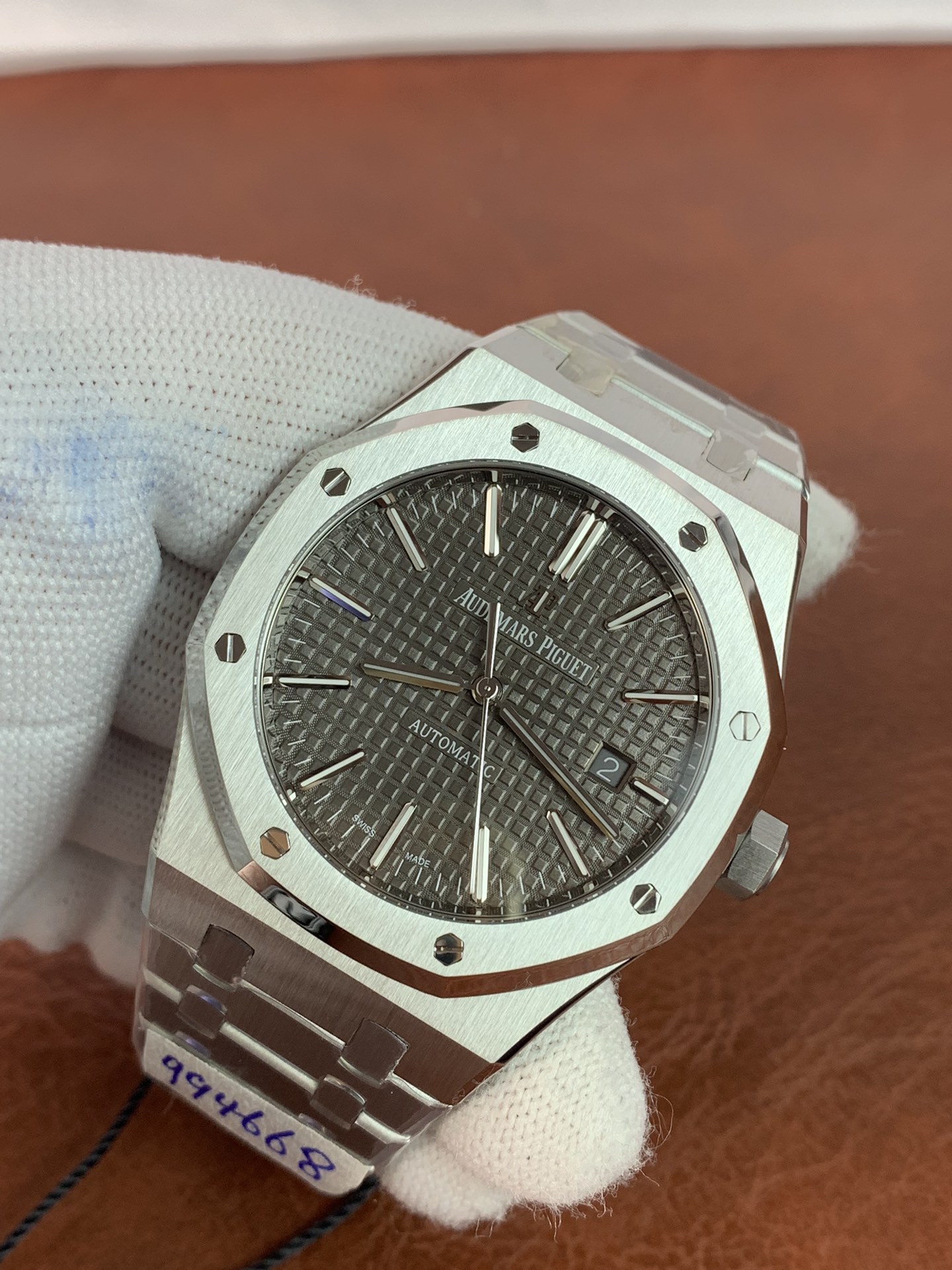 Replica Audemars Piguet Men Royal Oak 15400ST.OO.1220ST.04