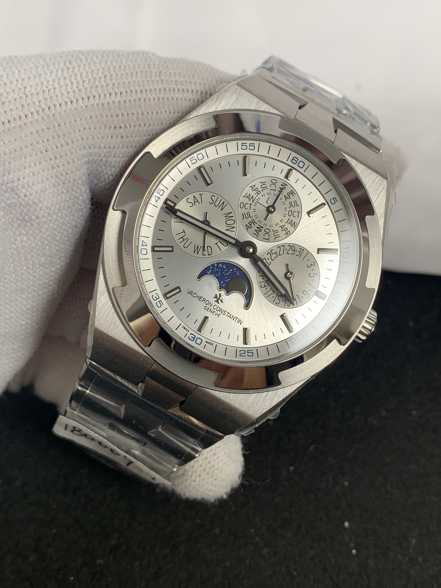 Replica Vacheron Constantin Mens 4300V/120G-B102