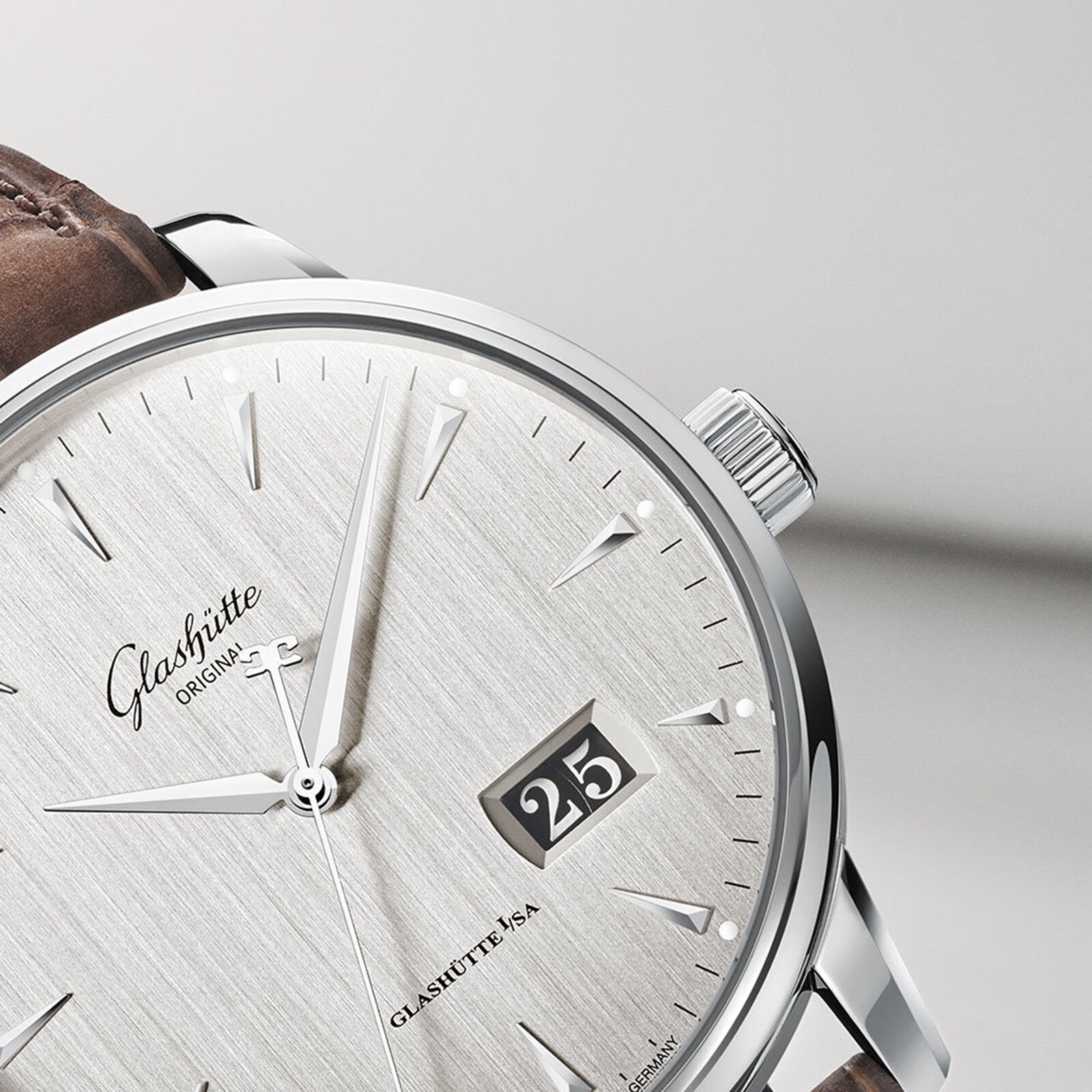 Replica Glashutte Original Senator Excellence Panorama Date Mens details 1-36-03-05-02-31