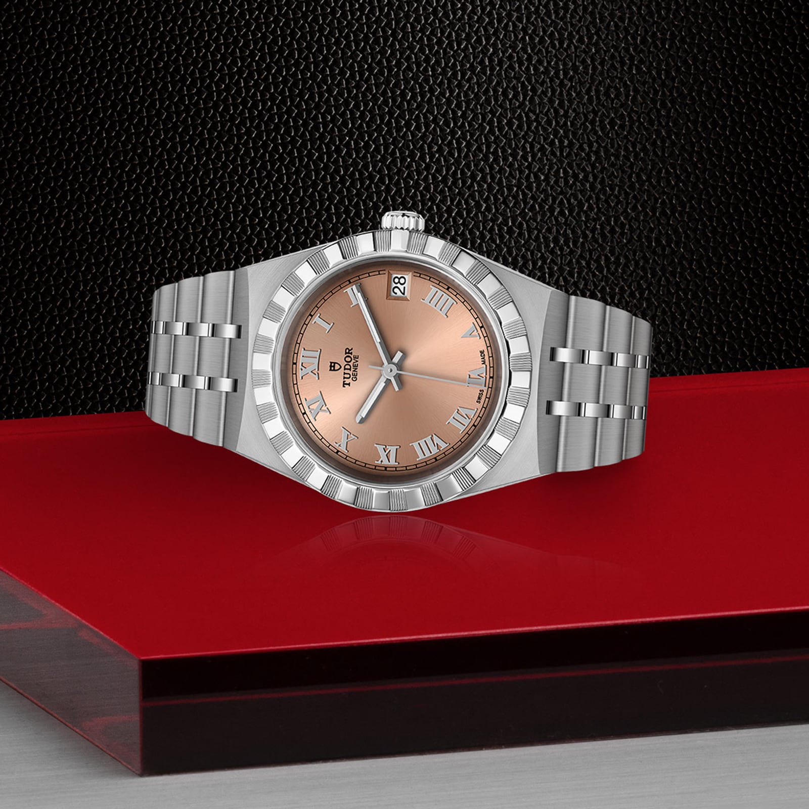 Replica Tudor Royal 34mm Steel Case Salmon Dial M28400-0009