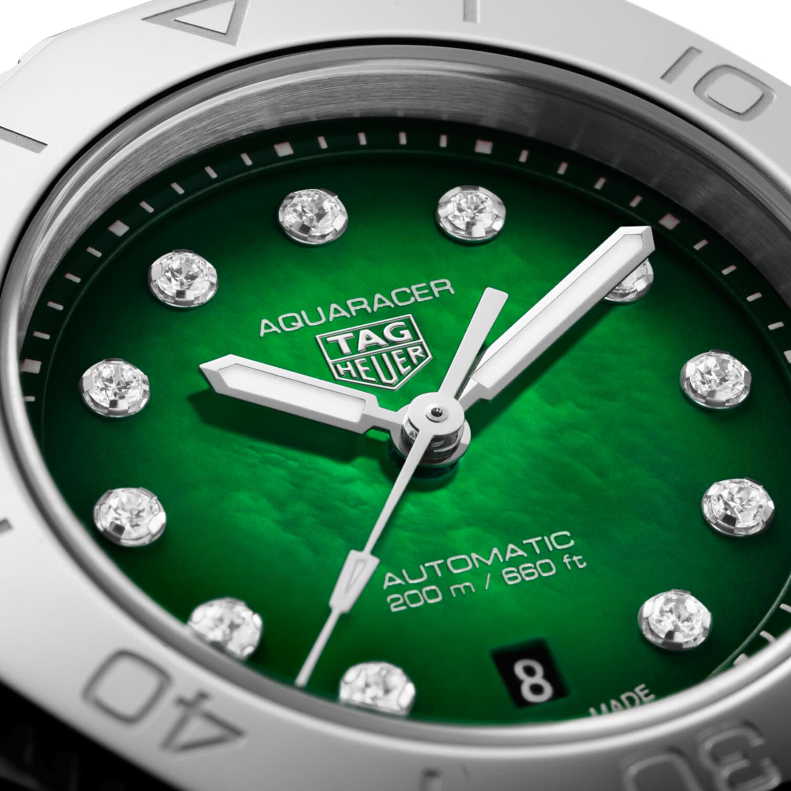 Replica TAG Heuer Aquaracer Professional 200 30mm Ladies details Green WBP2415.BA0622