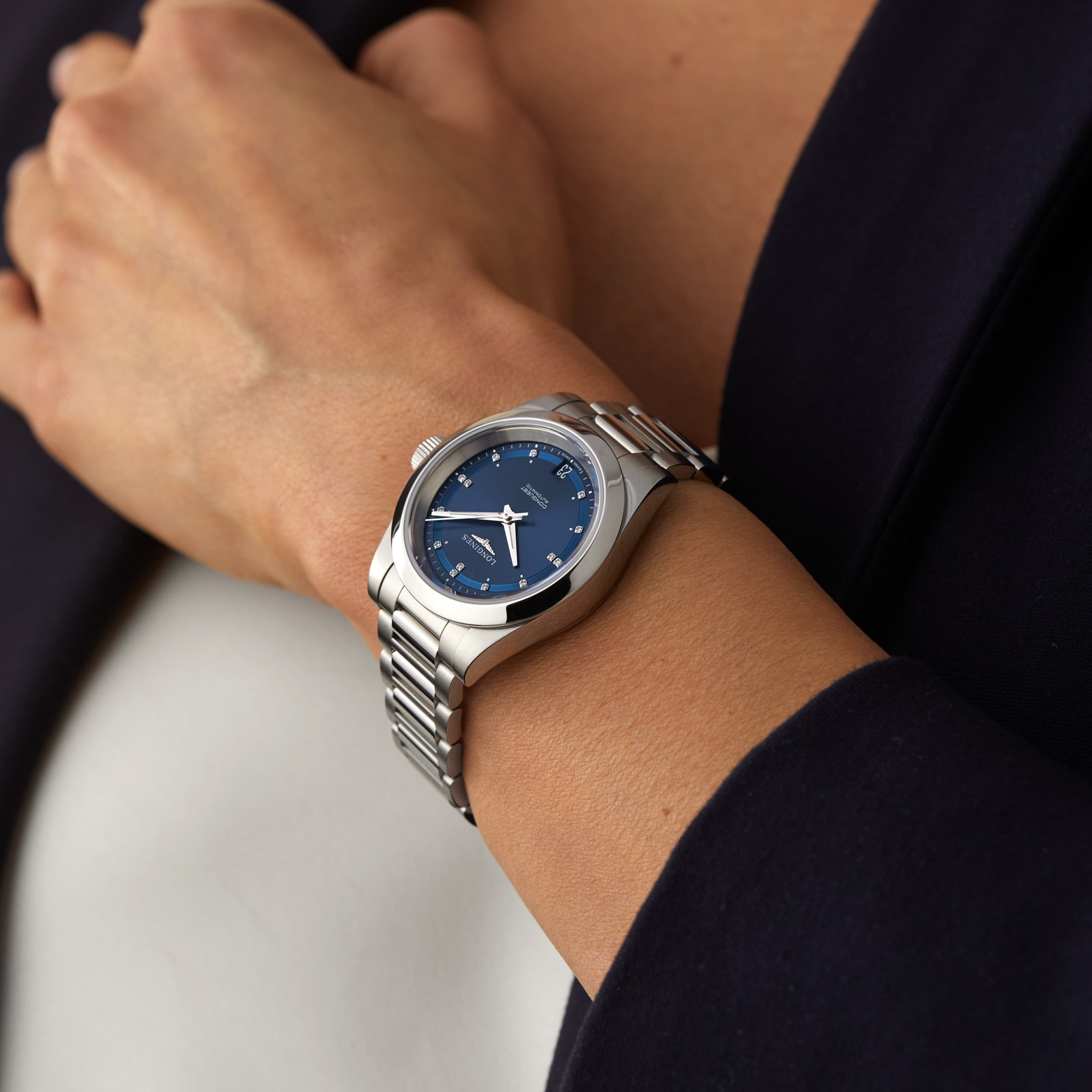 Replica Longines Conquest 34mm Ladies details Blue L34304976