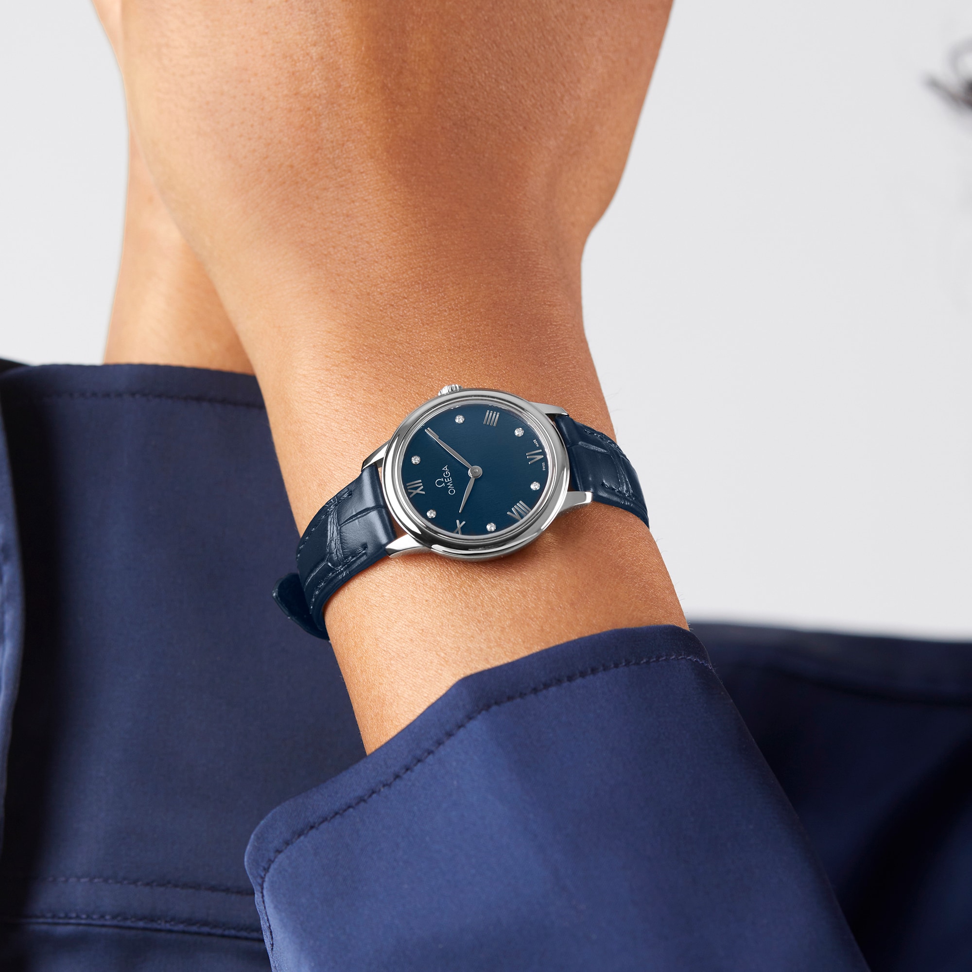 Replica Omega De Ville Prestige 27.5mm Steel On Leather Strap Ladies details O43413286053002 2 Replica Omega De Ville Prestige 27.5mm Steel On Leather Strap Ladies details O43413286053002