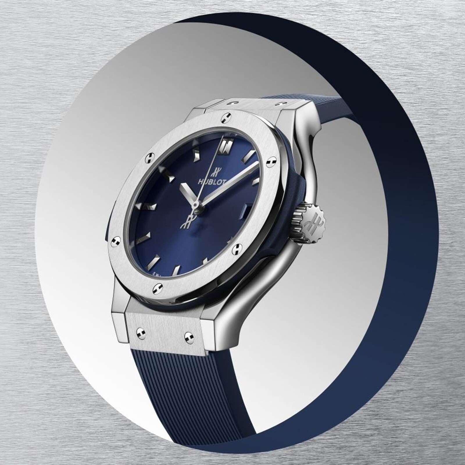 Replica Hublot Classic Fusion Titanium Blue 33mm 581.NX.7170.RX.1104 2 Replica Hublot Classic Fusion Titanium Blue 33mm 581.NX.7170.RX.1104