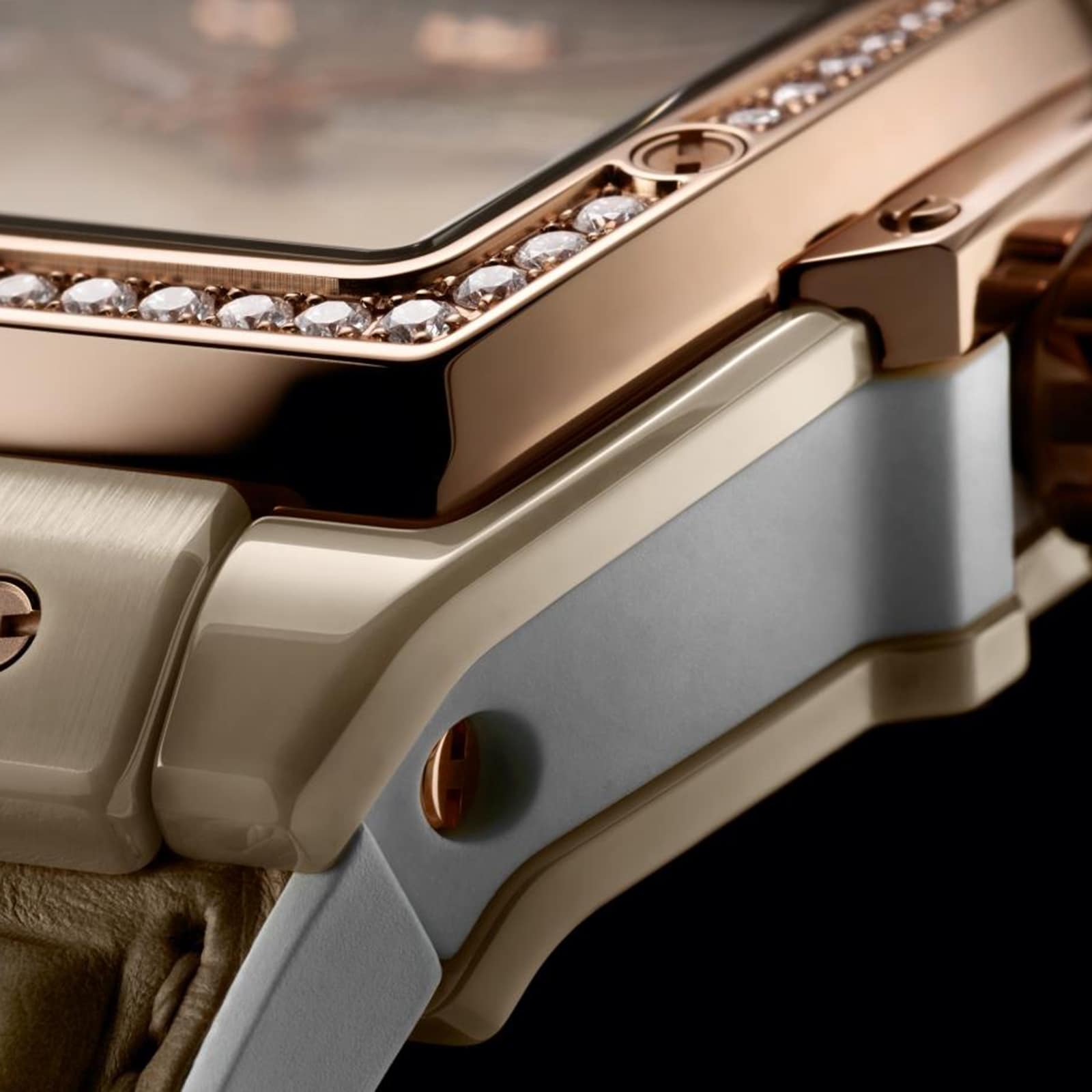 Replica Hublot Spirit Of Big Bang Beige Ceramic King Gold Diamonds 39mm details 665.CZ.898B.LR.1204 2 Replica Hublot Spirit Of Big Bang Beige Ceramic King Gold Diamonds 39mm details 665.CZ.898B.LR.1204