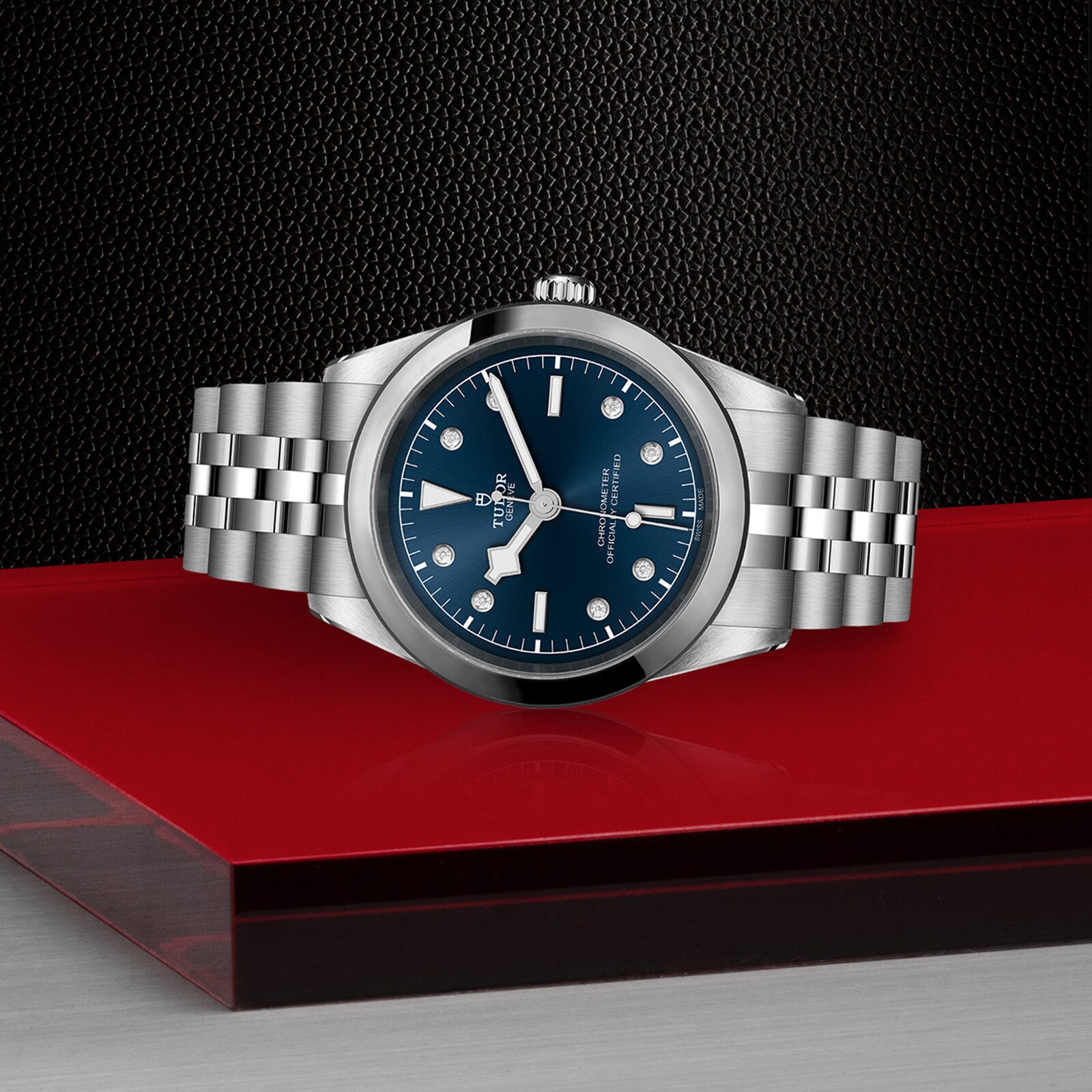 Replica Tudor Black Bay 41 Manufacture Calibre MT5601 (COSC) 41mm Steel Case Steel Bracelet M79680-0005 2 Replica Tudor Black Bay 41 Manufacture Calibre MT5601 (COSC) 41mm Steel Case Steel Bracelet M79680-0005