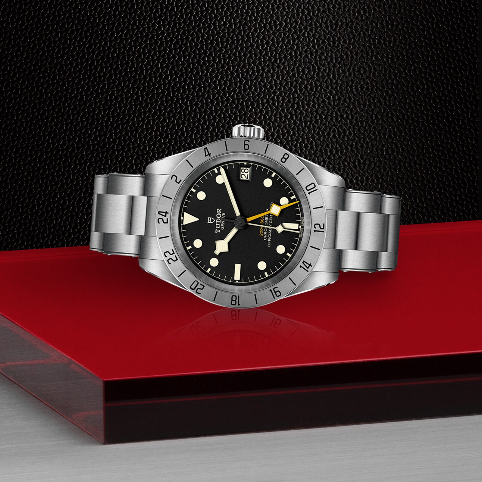 Replica Tudor Black Bay Pro M79470-0001 2 Replica Tudor Black Bay Pro M79470-0001