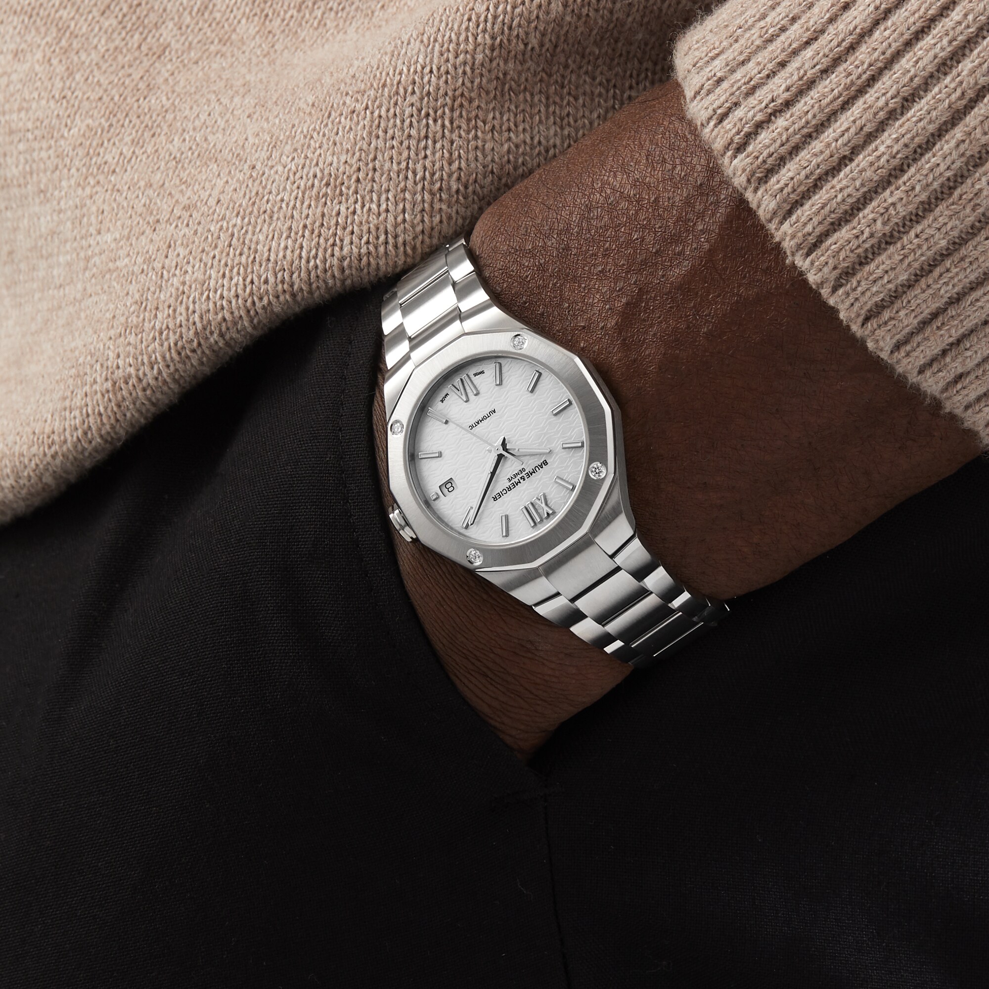 Replica Baume & Mercier Riviera 36mm Unisex details Mother Of Pearl M0A10663 2 Replica Baume & Mercier Riviera 36mm Unisex details Mother Of Pearl M0A10663