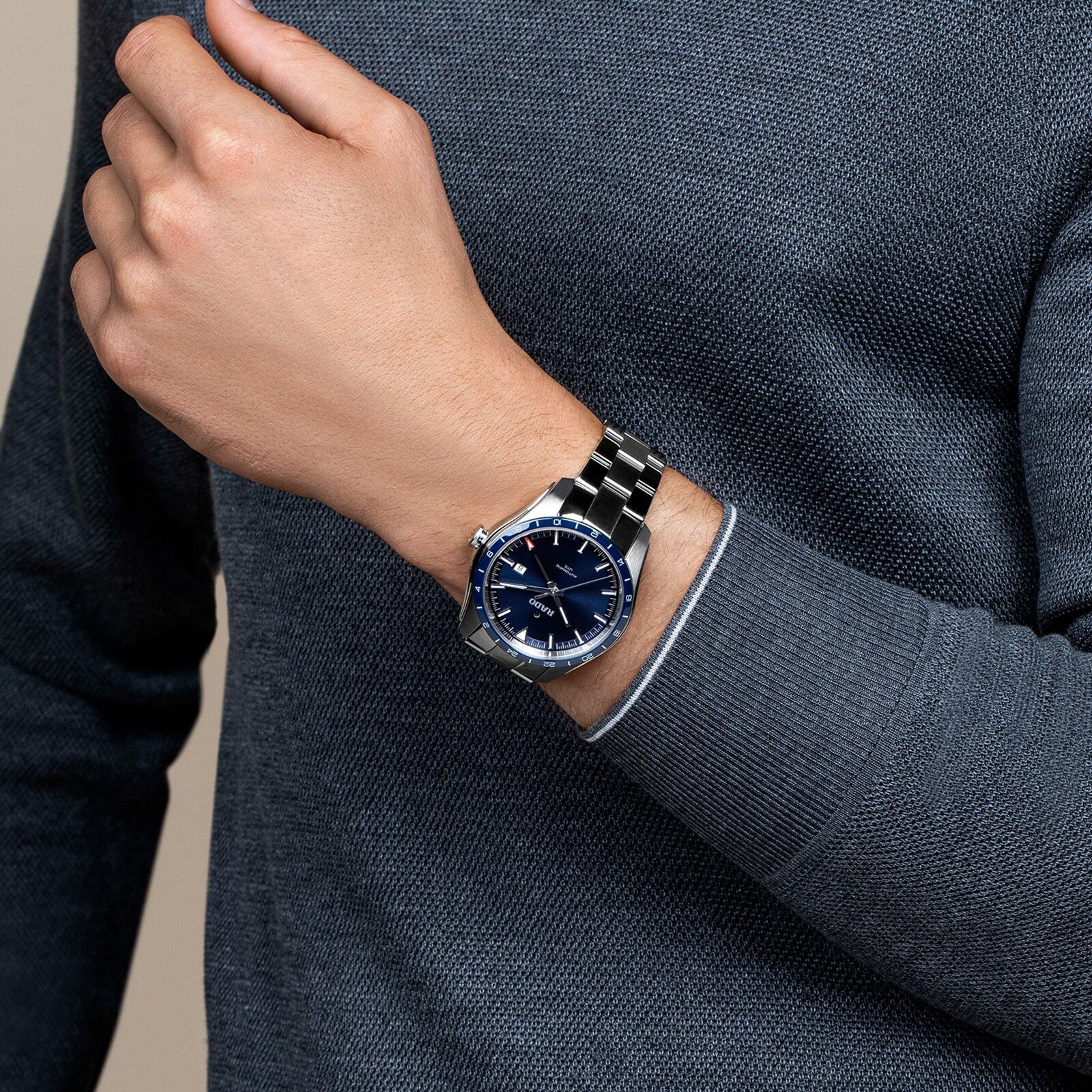 Replica Rado HyperChrome Automatic UTC 44mm Mens details Blue R32050203 2 Replica Rado HyperChrome Automatic UTC 44mm Mens details Blue R32050203