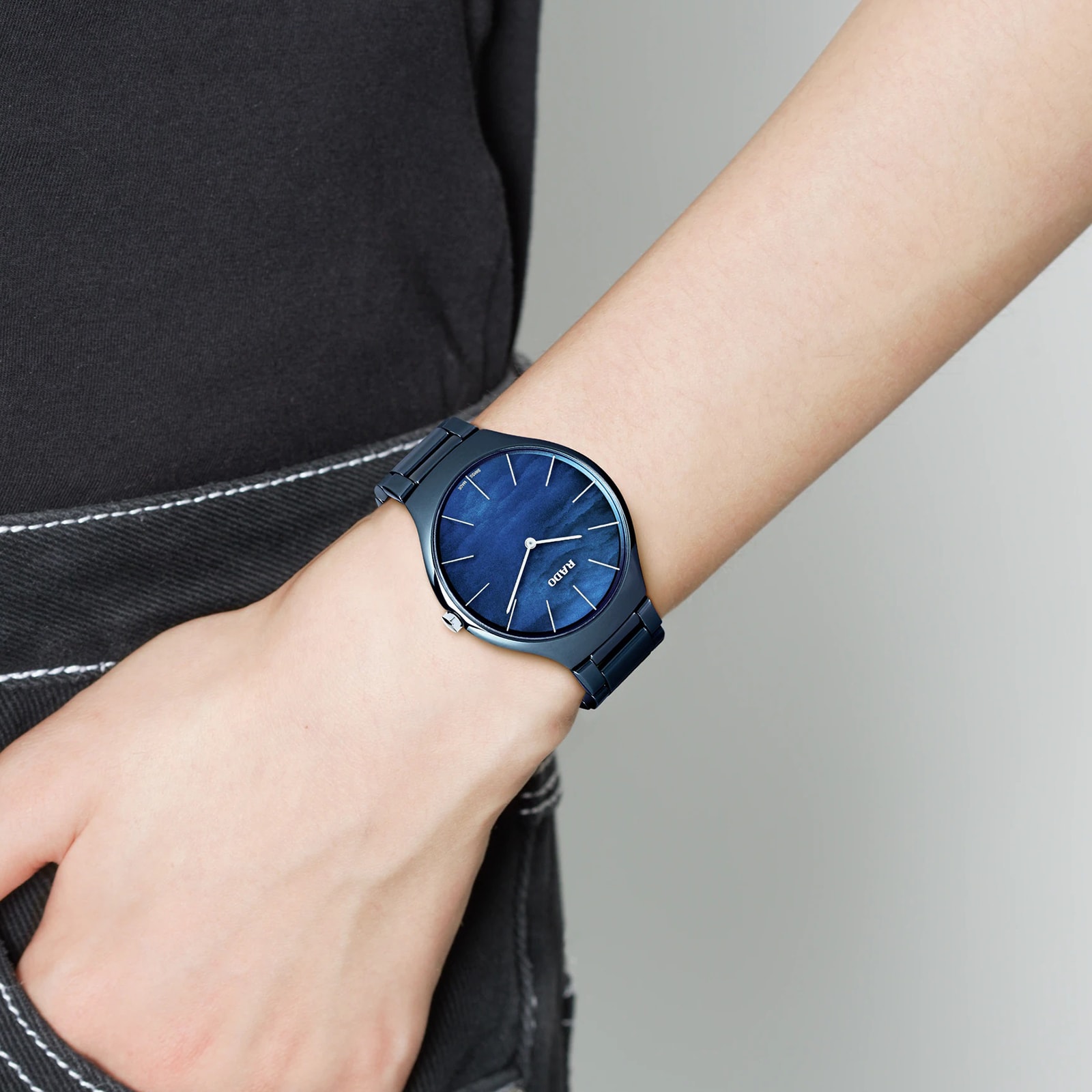 Replica Rado True Thinline 39mm Unisex details Blue R27005902 2 Replica Rado True Thinline 39mm Unisex details Blue R27005902