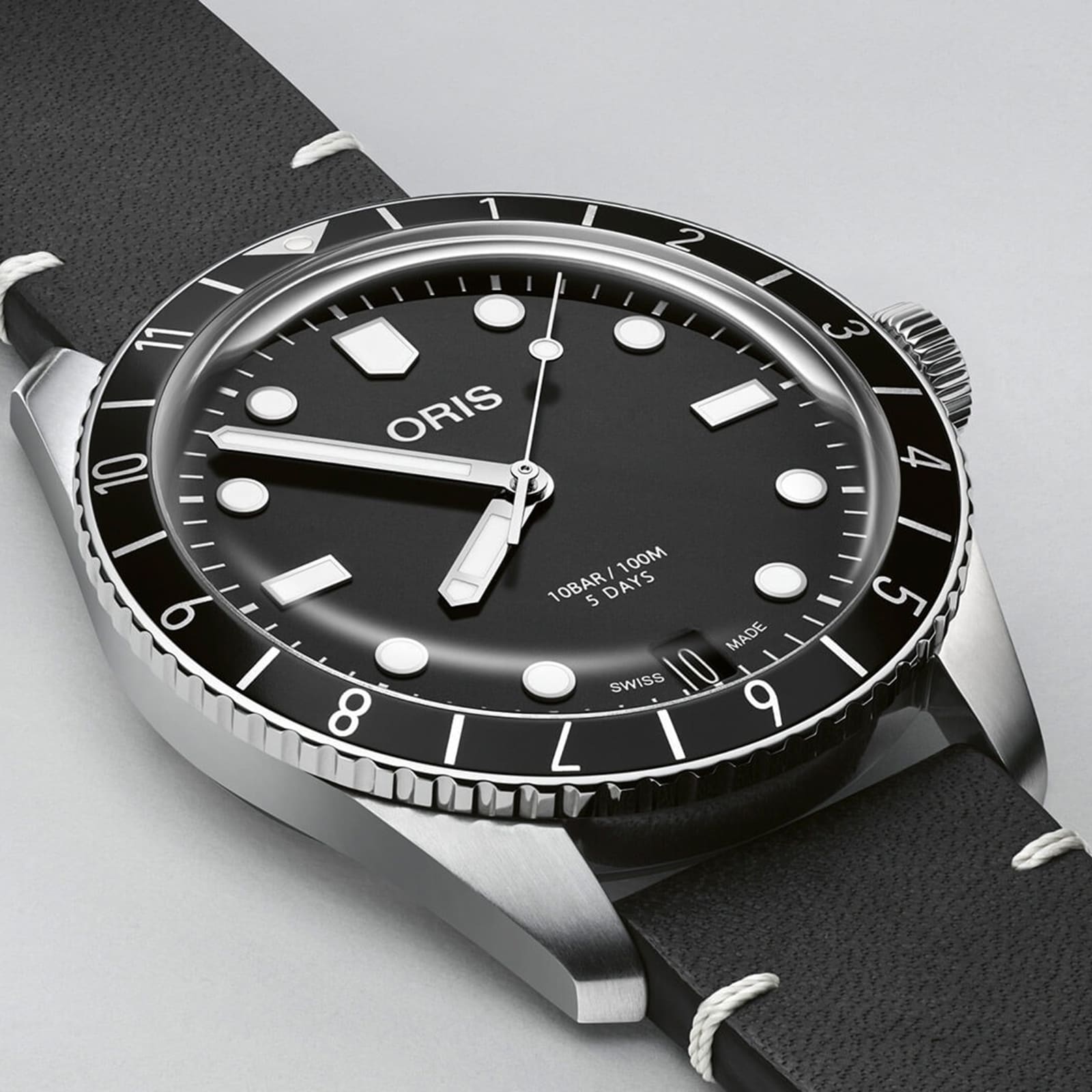 Replica Oris Divers Sixty-Five 12H 40mm Mens details 01 400 7772 4054-07 5 20 82 2 Replica Oris Divers Sixty-Five 12H 40mm Mens details 01 400 7772 4054-07 5 20 82