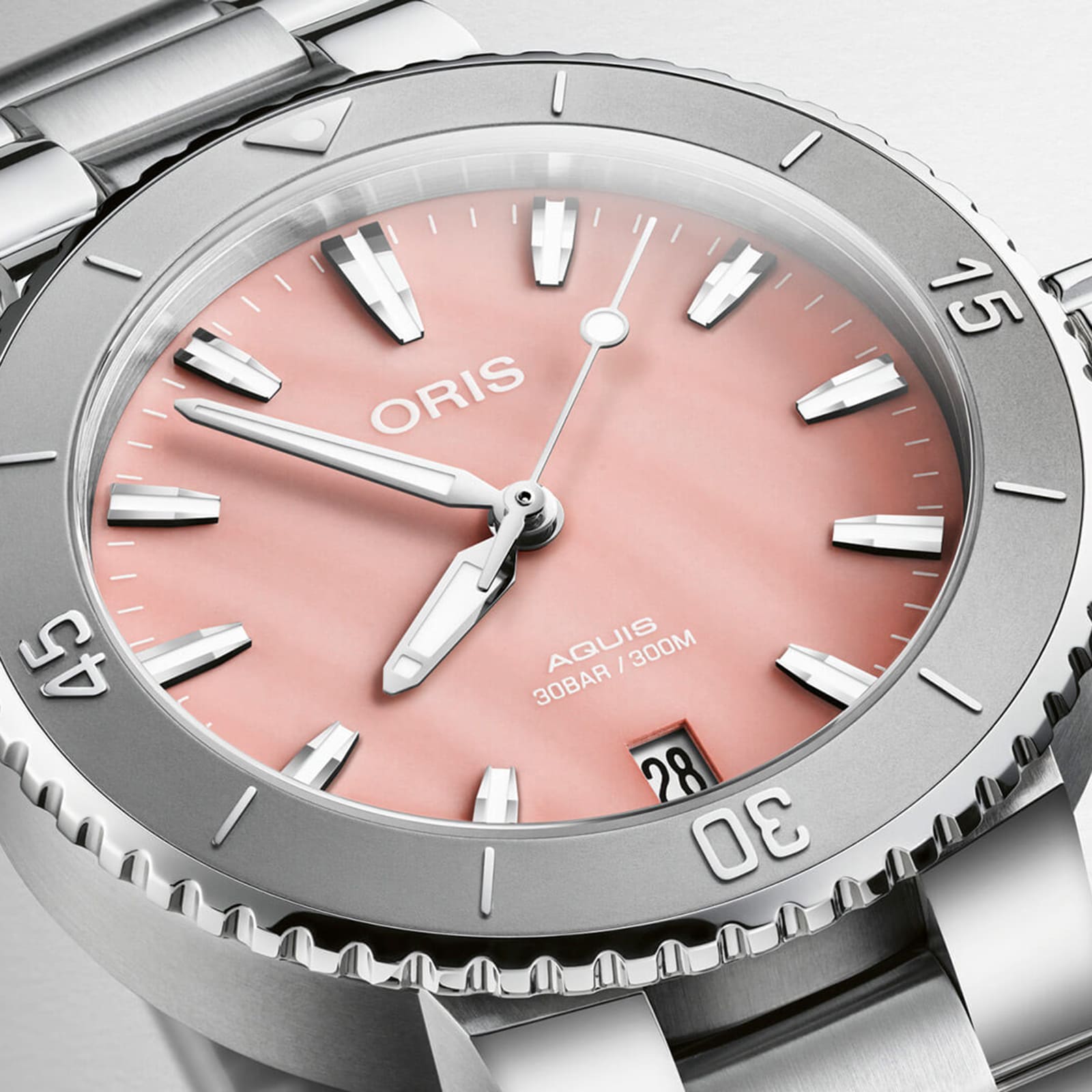 Replica Oris Aquis Date 36.5mm Unisex details Pink 01 733 7770 4158-07 8 18 05P 2 Replica Oris Aquis Date 36.5mm Unisex details Pink 01 733 7770 4158-07 8 18 05P