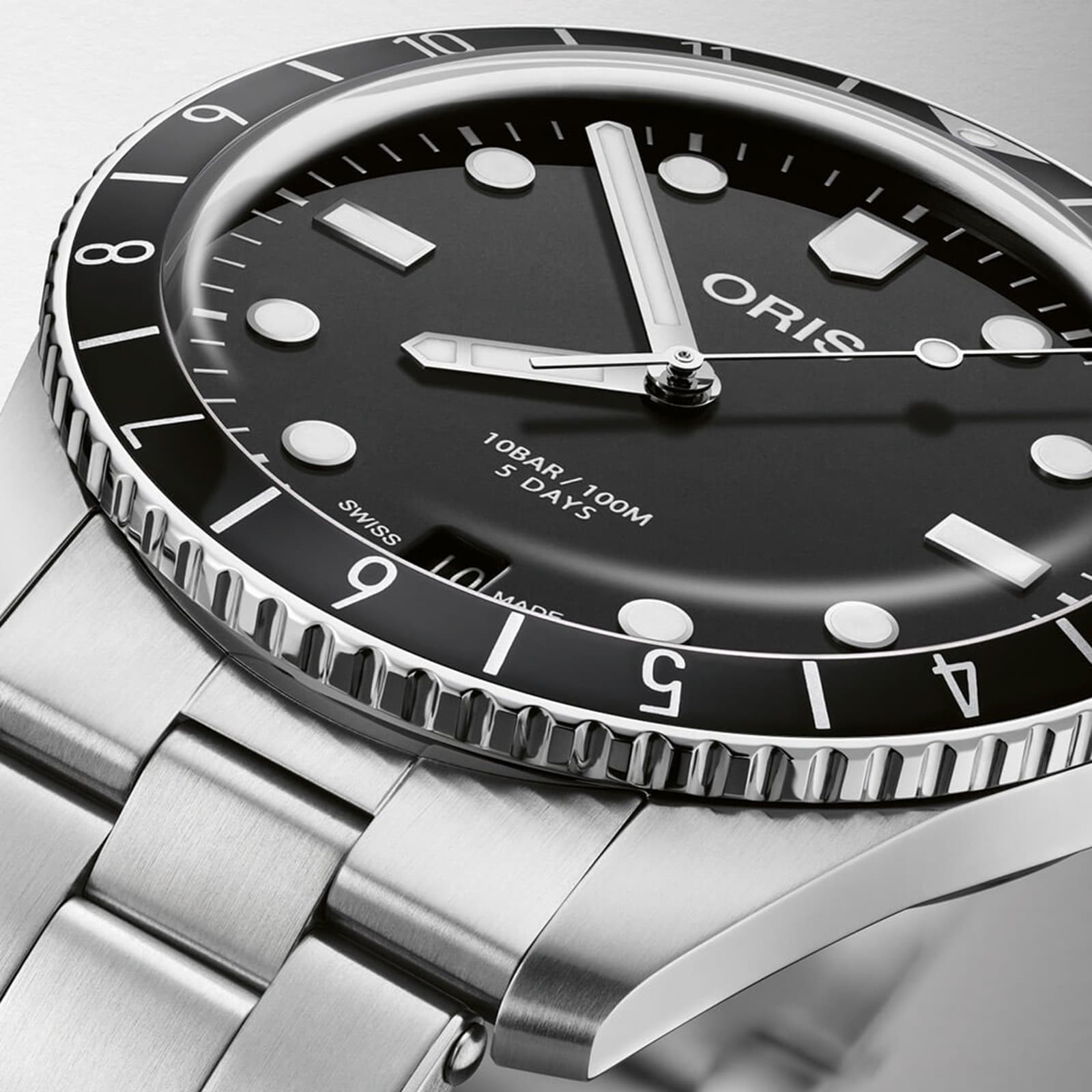 Replica Oris Divers Sixty-Five 40mm Men details 01 400 7772 4054-07 8 20 18