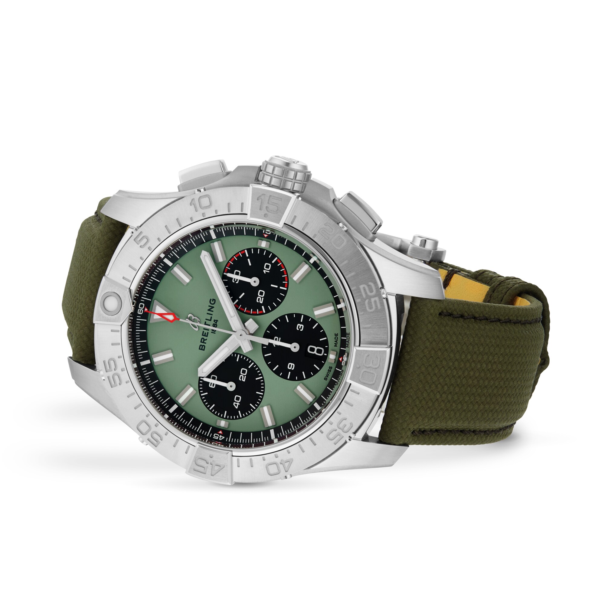 Replica Breitling Avenger Chronograph B01 44mm Mens details Green Leather AB0147101L1X1 2 Replica Breitling Avenger Chronograph B01 44mm Mens details Green Leather AB0147101L1X1