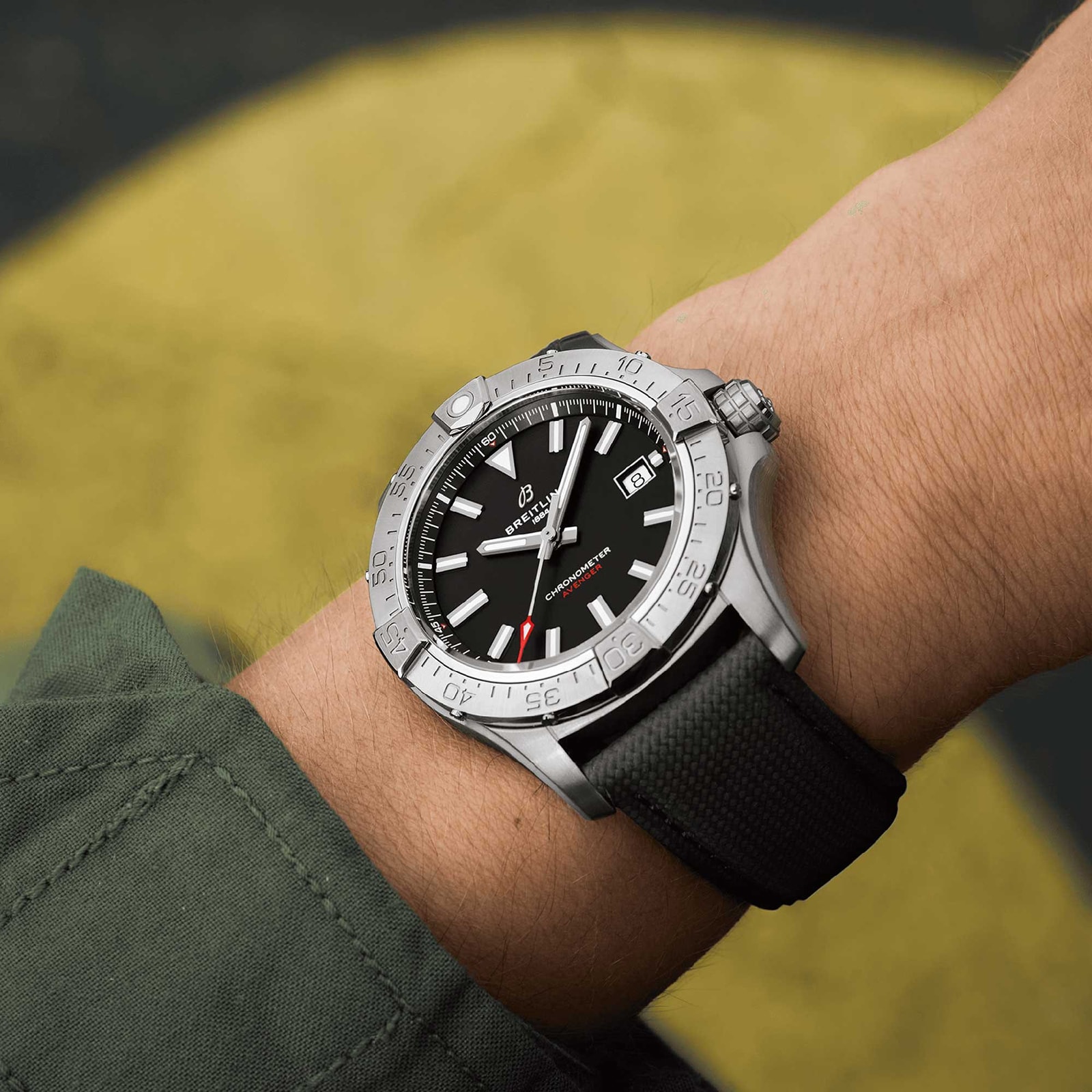Replica Breitling Avenger Automatic 42mm Mens details Black Leather A17328101B1X1 2 Replica Breitling Avenger Automatic 42mm Mens details Black Leather A17328101B1X1