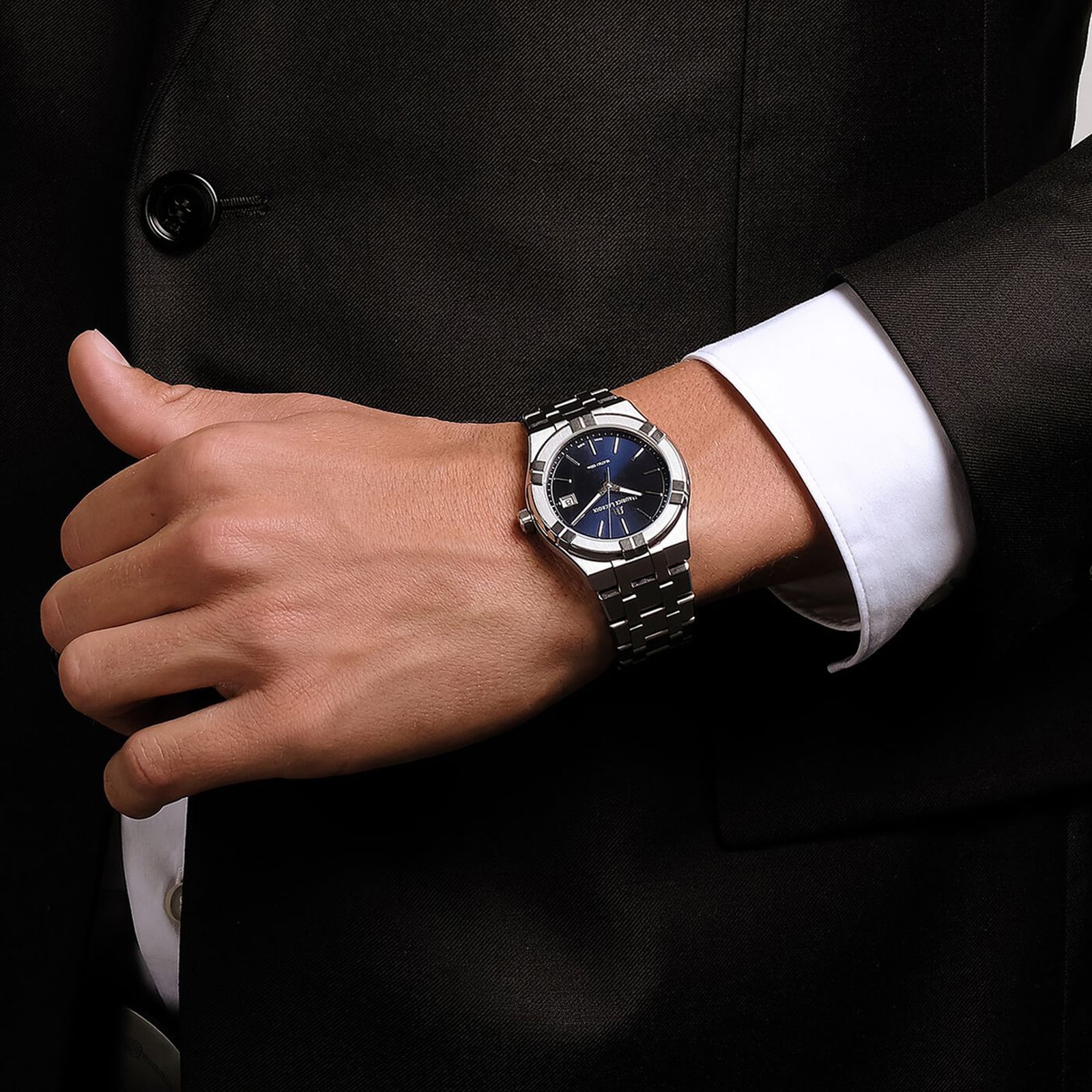 Replica Maurice Lacroix Aikon Quartz Date 40mm Mens details Navy AI1108-SS002-430-1 2 Replica Maurice Lacroix Aikon Quartz Date 40mm Mens details Navy AI1108-SS002-430-1