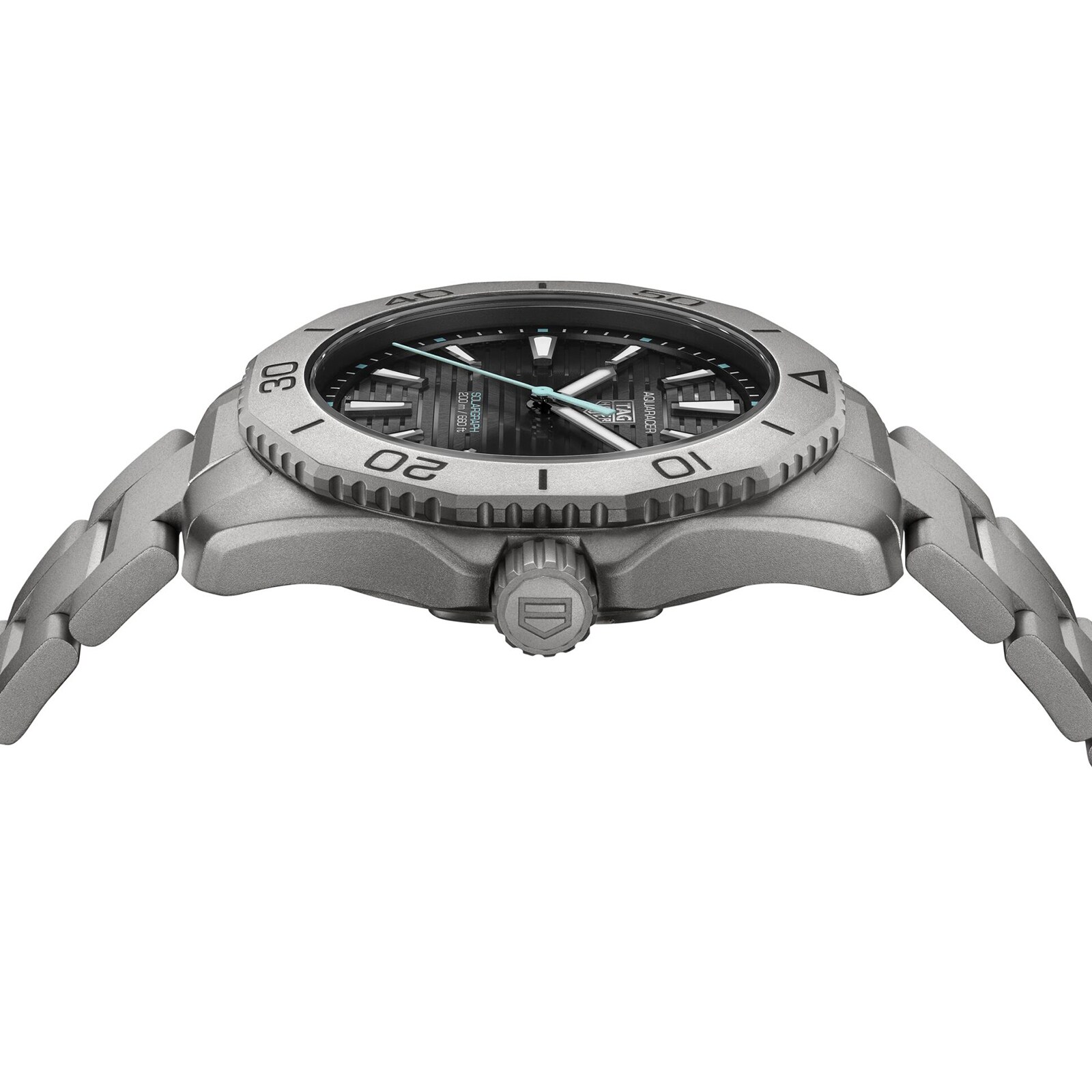 Replica TAG Heuer Aquaracer Professional 200 Solargraph 40mm Mens details Titanium WBP1180.BF0000 2 Replica TAG Heuer Aquaracer Professional 200 Solargraph 40mm Mens details Titanium WBP1180.BF0000