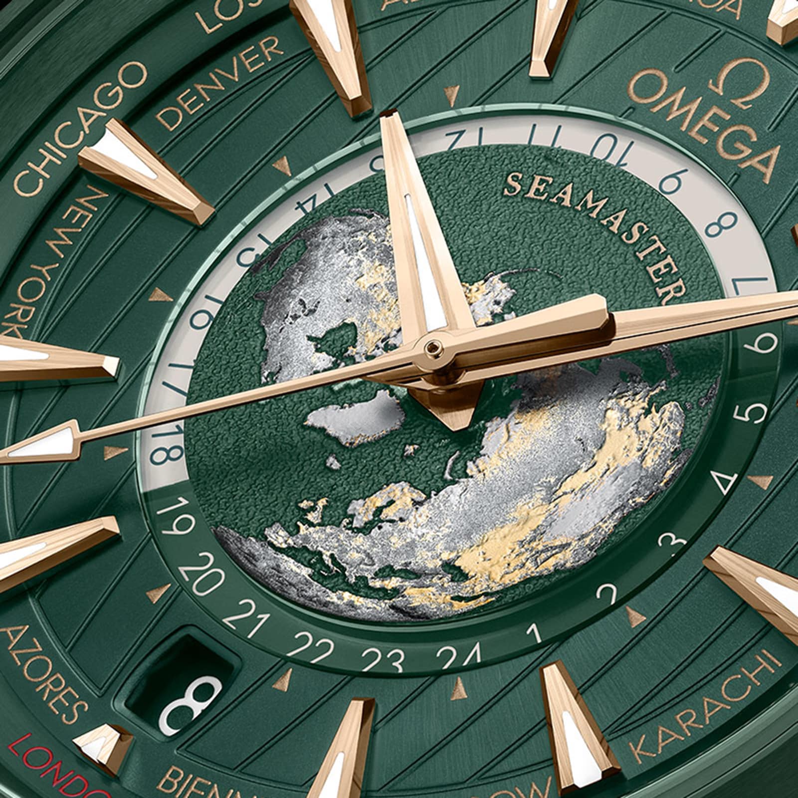 Replica Omega Seamaster Aqua Terra 150m Co Axial Master Chronomaster GMT Worldtimer 43mm Mens details Green O22030432210001