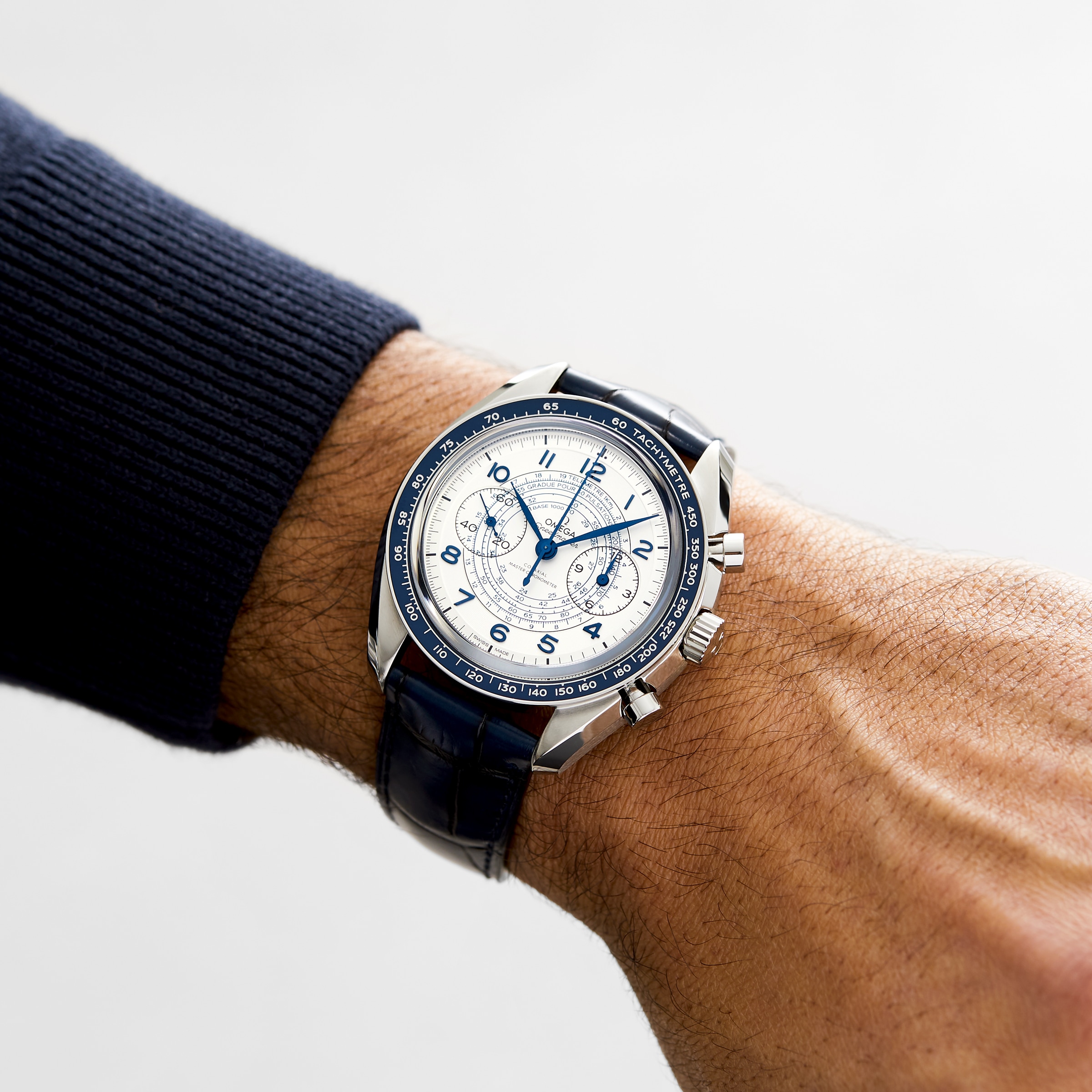 Replica Omega Speedmaster Chronoscope Co-Axial Master Chronometer Chronograph 43mm O32933435102001 2 Replica Omega Speedmaster Chronoscope Co-Axial Master Chronometer Chronograph 43mm O32933435102001