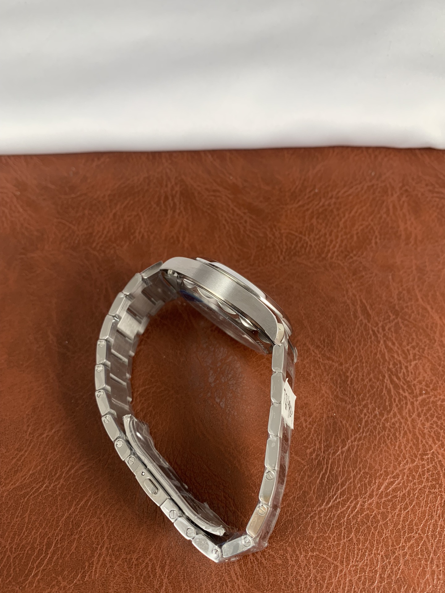 Replica Omega Men 231.10.42.21.03.001 3 Replica Omega Men 231.10.42.21.03.001