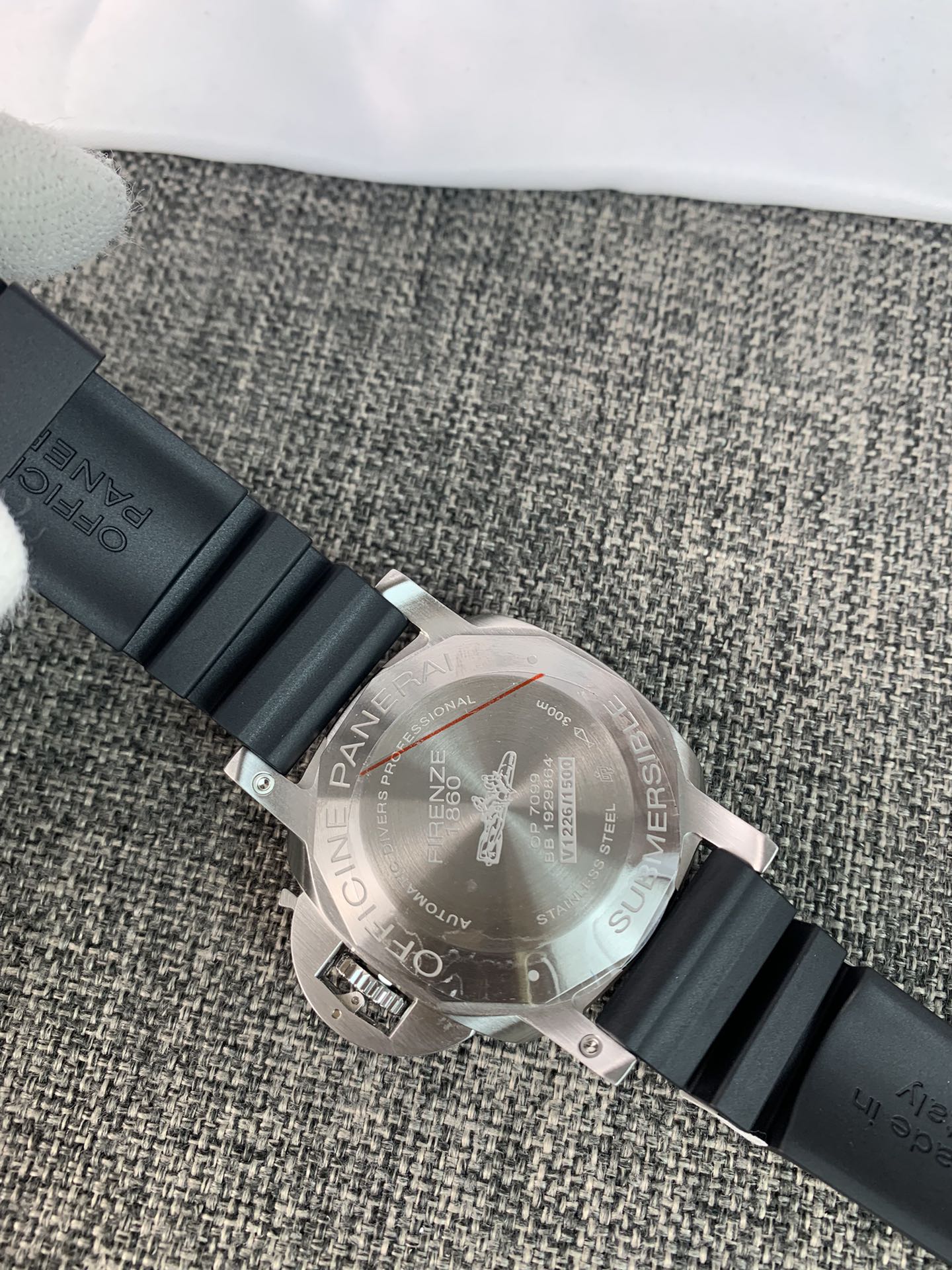 Replica Panerai Men Luminor PAM00683 3 Replica Panerai Men Luminor PAM00683