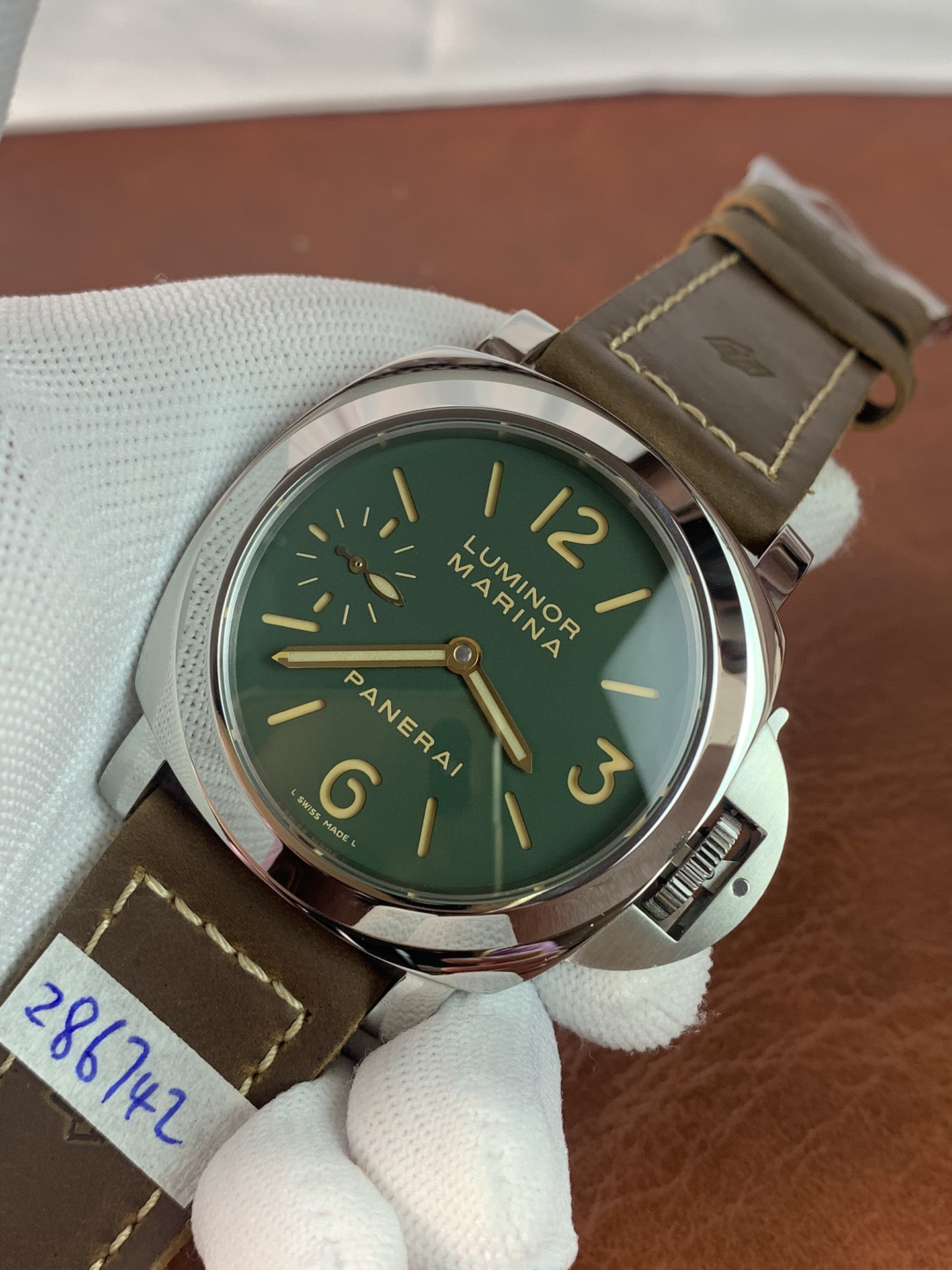 Replica Panerai Men Luminor PAM00911 3 Replica Panerai Men Luminor PAM00911