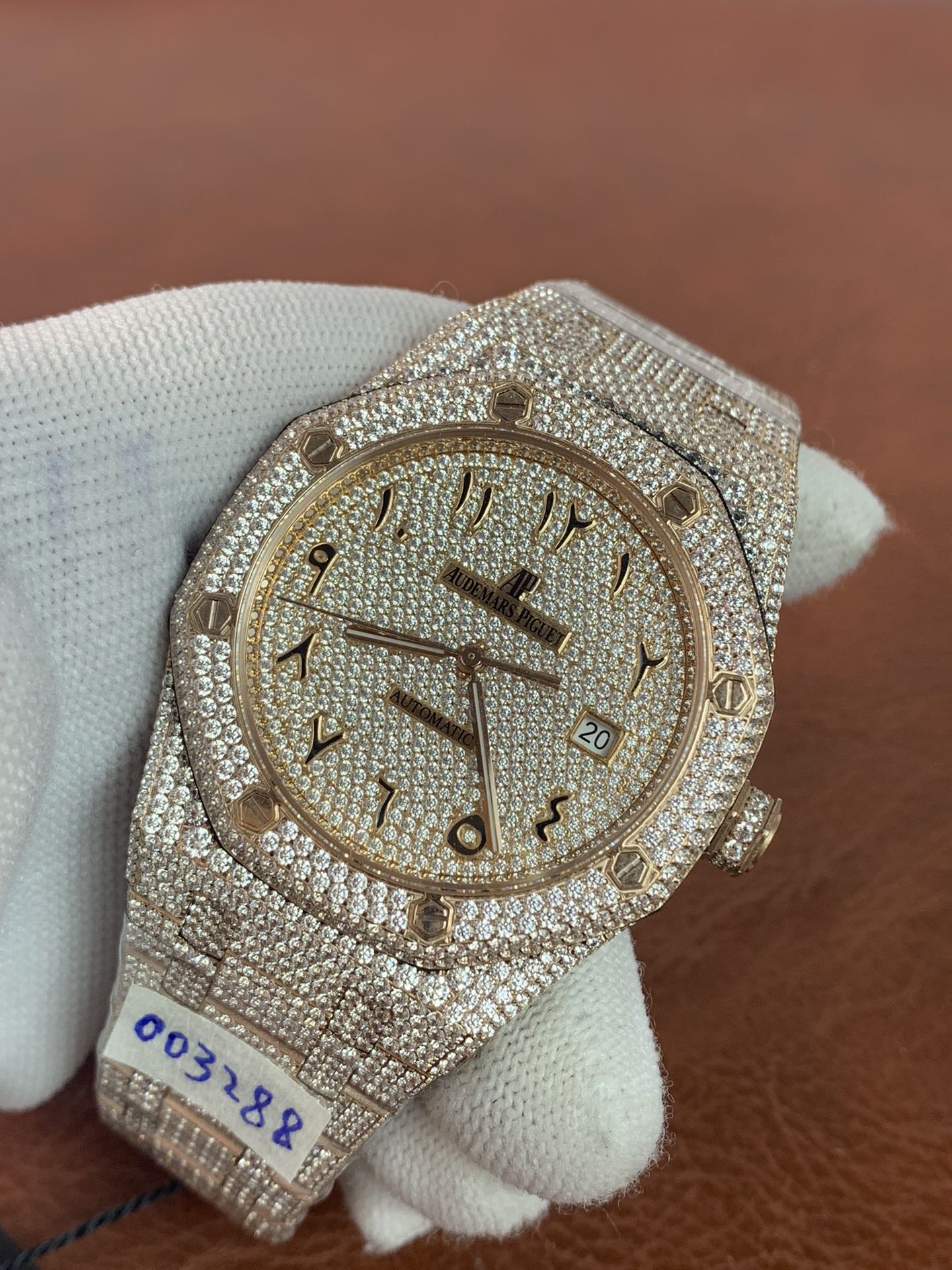 Replica Audemars Piguet Unisex Royal Oak 15400 3 Replica Audemars Piguet Unisex Royal Oak 15400
