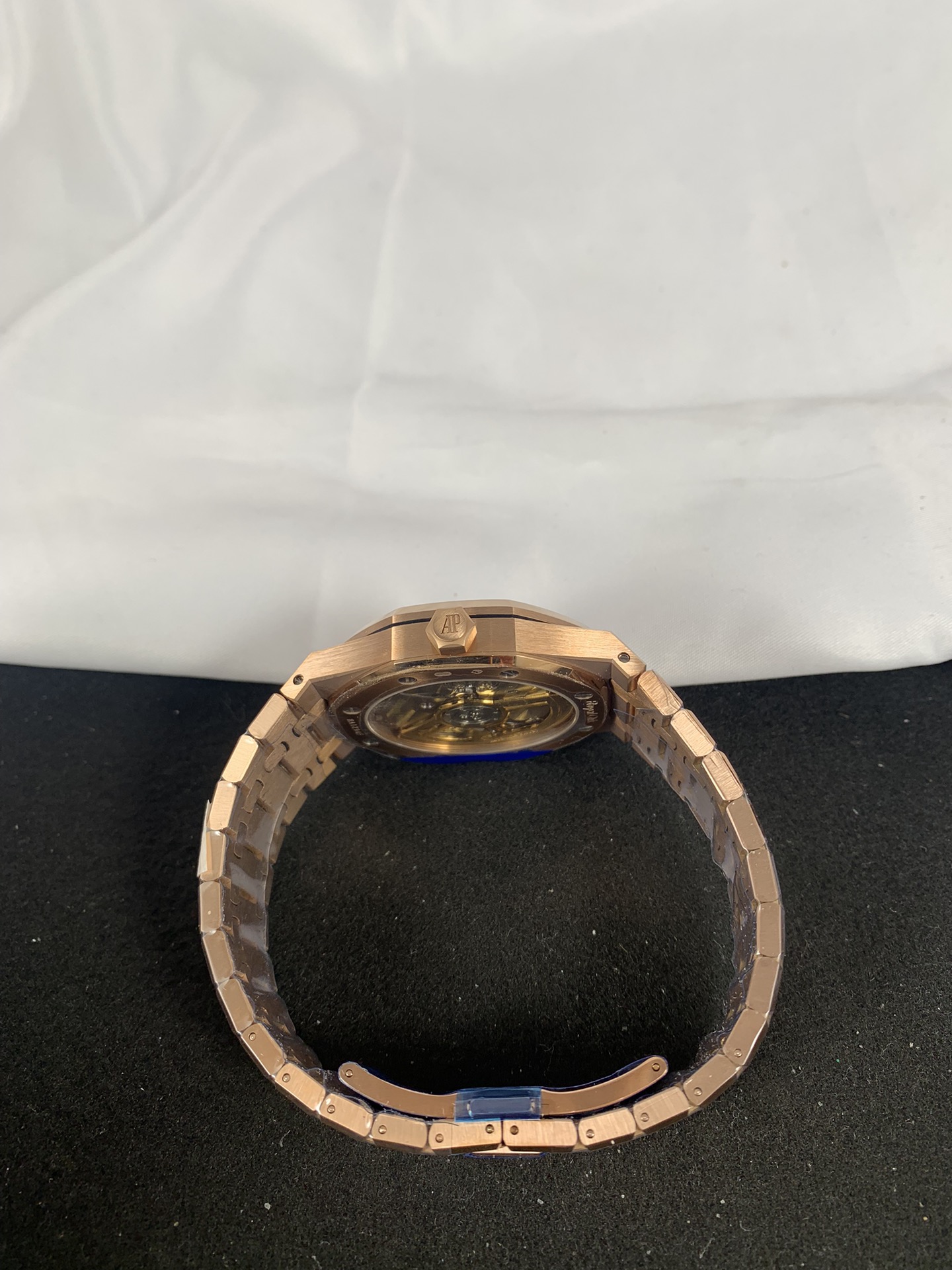 Replica Audemars Piguet Men Royal Oak 15500OR.OO.1220OR.01