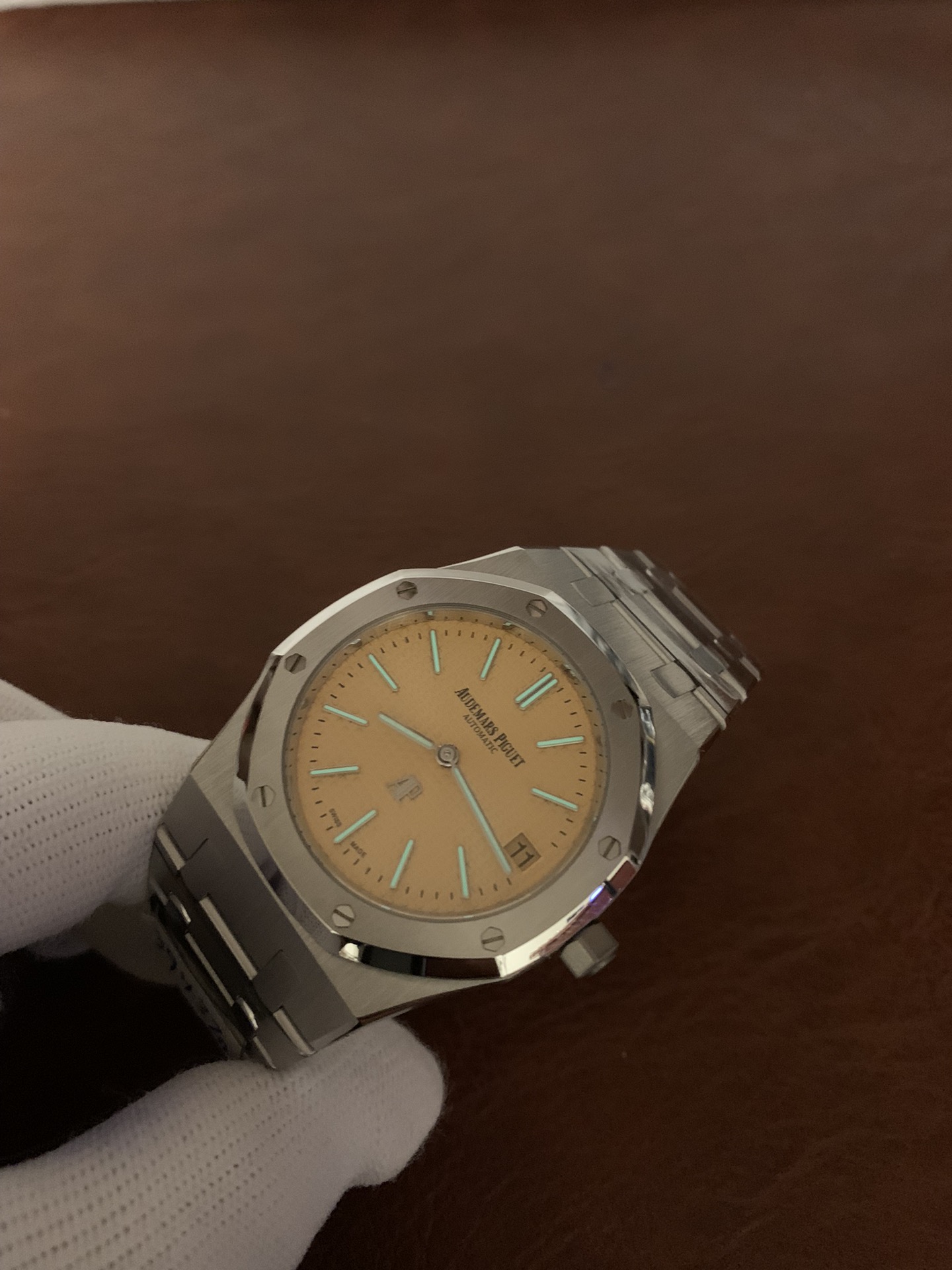 Replica Audemars Piguet Men Royal Oak 15202BC.OO.1240BC.01 3 Replica Audemars Piguet Men Royal Oak 15202BC.OO.1240BC.01