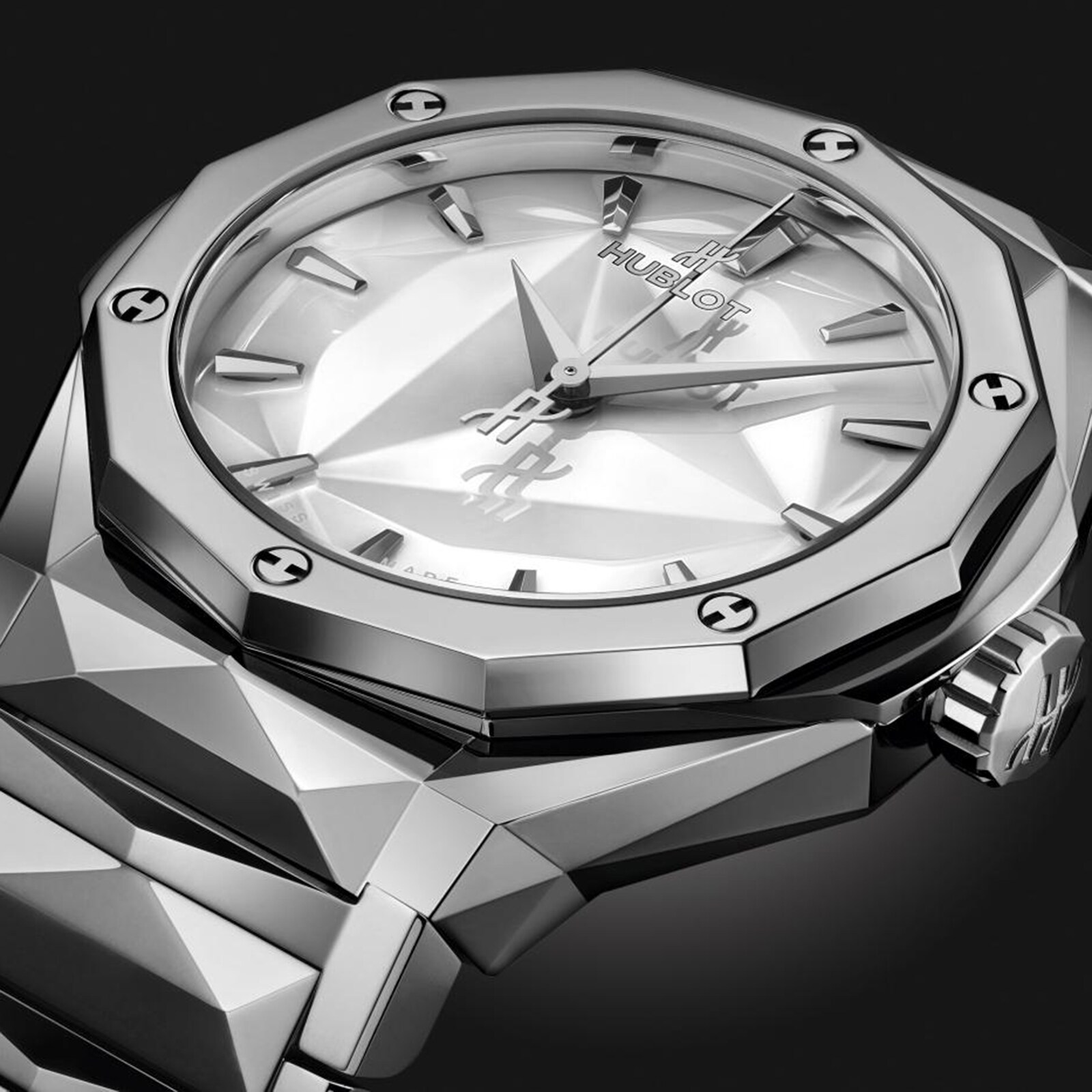 Replica Hublot Classic Fusion 40mm Mens details 550.NS.2200.NS.ORL22 3 Replica Hublot Classic Fusion 40mm Mens details 550.NS.2200.NS.ORL22