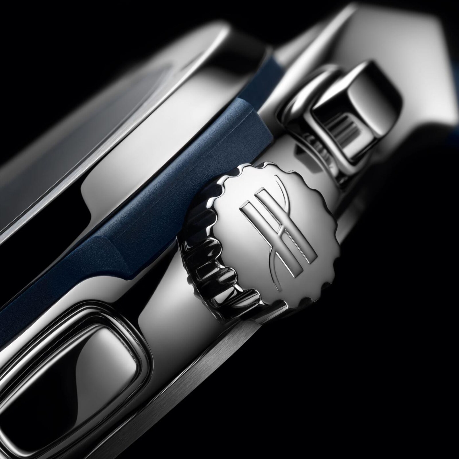 Replica Hublot Classic Fusion 42mm Mens details 541.NX.7170.RX 3 Replica Hublot Classic Fusion 42mm Mens details 541.NX.7170.RX