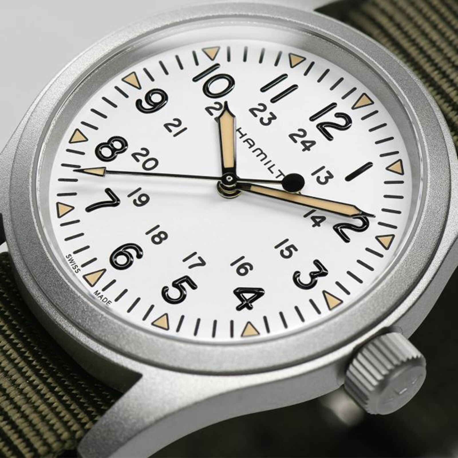 Replica Hamilton Khaki Field 38mm Mens details H69439411