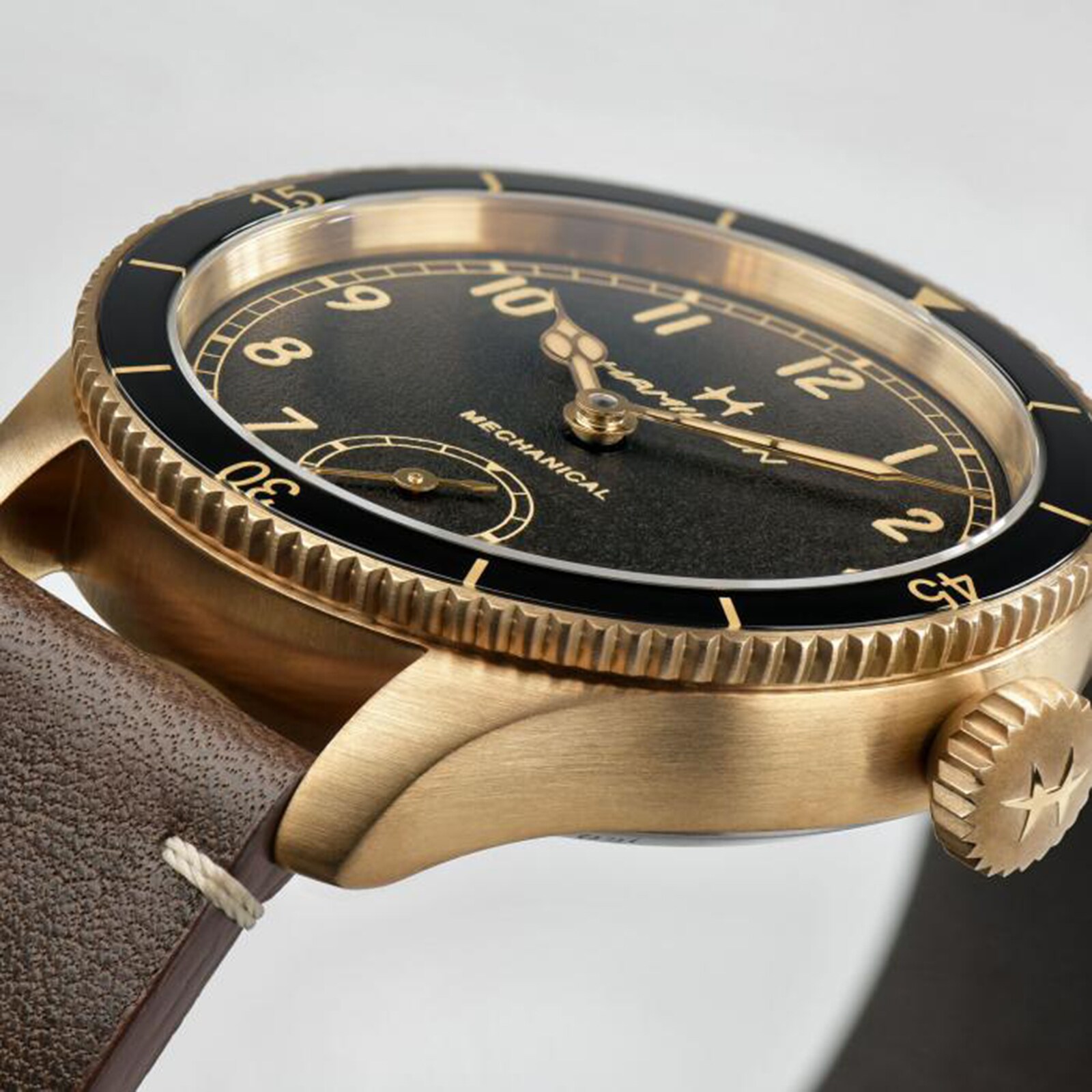 Replica Hamilton Khaki Aviation 43mm Mens details H76709530 3 Replica Hamilton Khaki Aviation 43mm Mens details H76709530