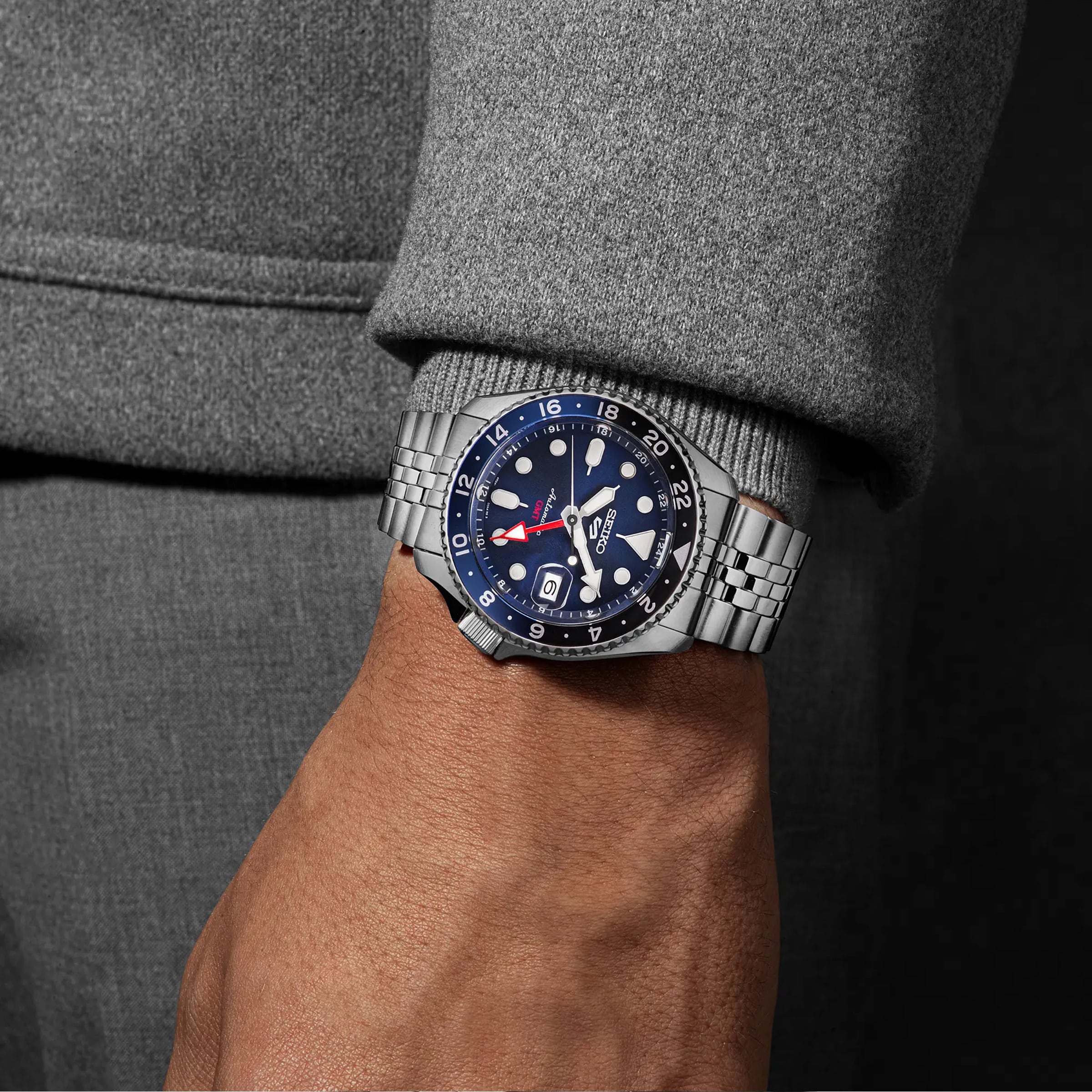 Replica Seiko 'Blueberry' GMT SKX Re-Interpretation 42.5mm Mens details SSK003K1 3 Replica Seiko 'Blueberry' GMT SKX Re-Interpretation 42.5mm Mens details SSK003K1