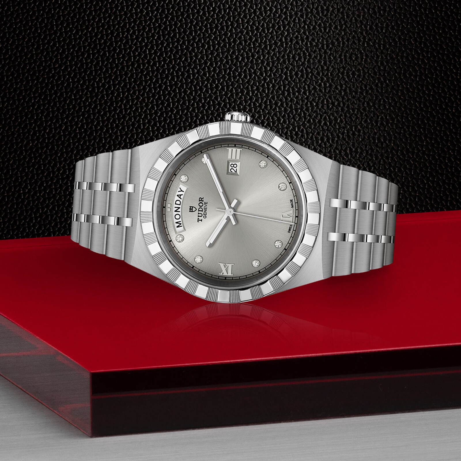 Replica Tudor Royal Date M28600-0002 3 Replica Tudor Royal Date M28600-0002