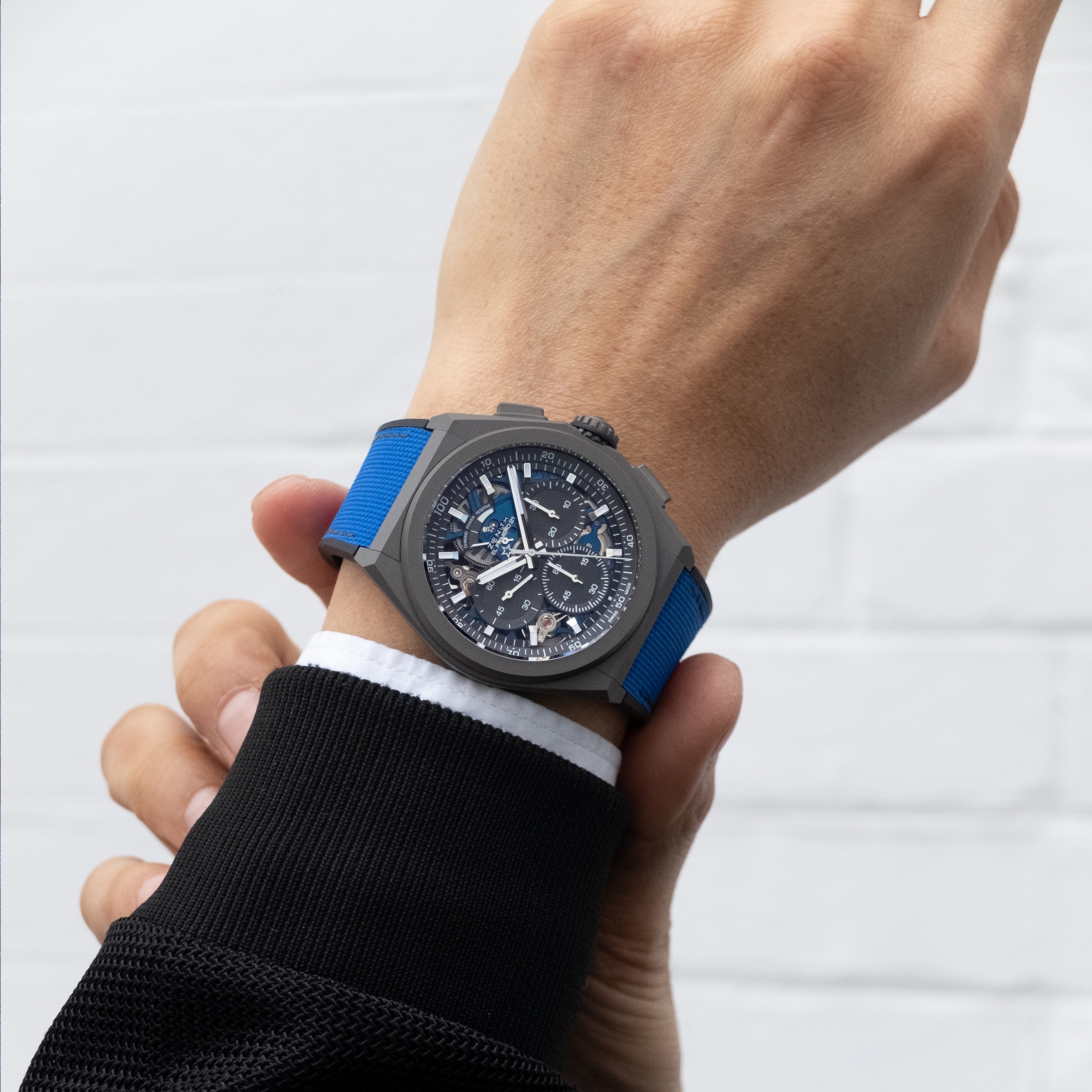 Replica Zenith Defy 21 Ultrablue 44mm Mens details 97.9001.9004/81.R946 3 Replica Zenith Defy 21 Ultrablue 44mm Mens details 97.9001.9004/81.R946