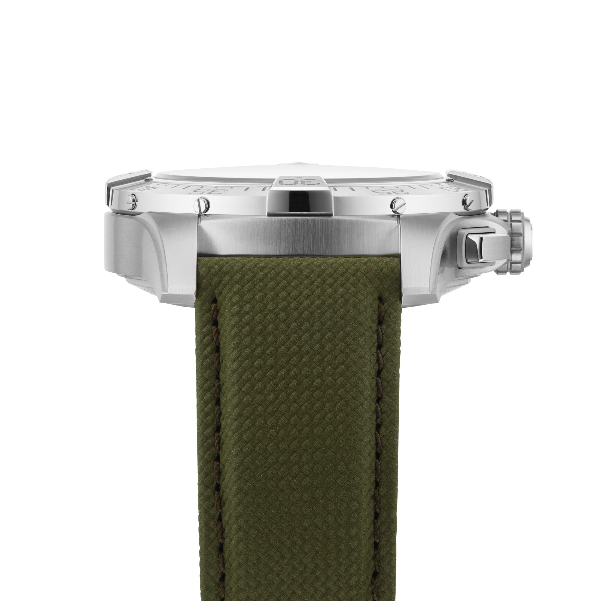 Replica Breitling Avenger Chronograph B01 44mm Mens details Green Leather AB0147101L1X1 3 Replica Breitling Avenger Chronograph B01 44mm Mens details Green Leather AB0147101L1X1