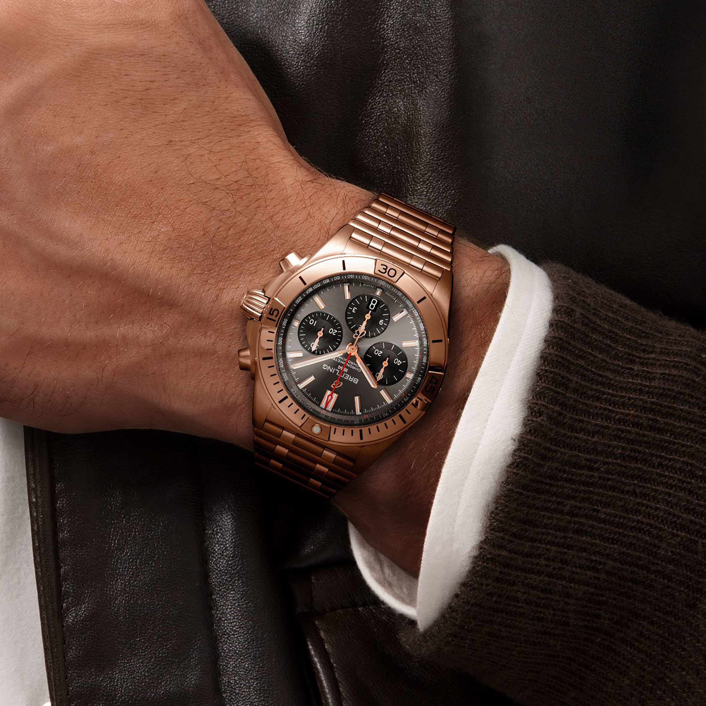 Replica Breitling Chronomat B01 42 18k Red Gold details RB0134101B1R1 3 Replica Breitling Chronomat B01 42 18k Red Gold details RB0134101B1R1