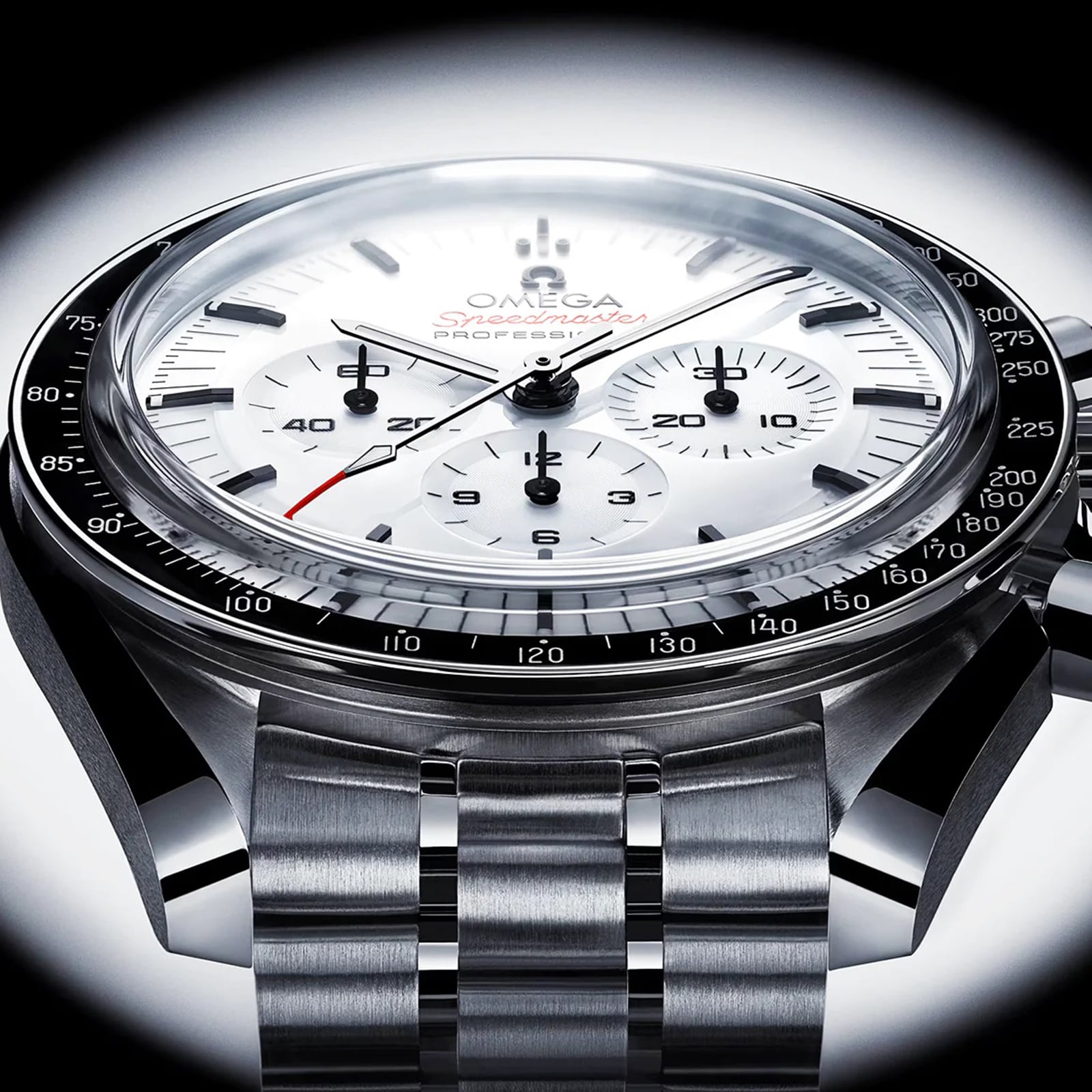 Replica Omega Speedmaster Moonwatch Professional 42mm Mens details White O31030425004001