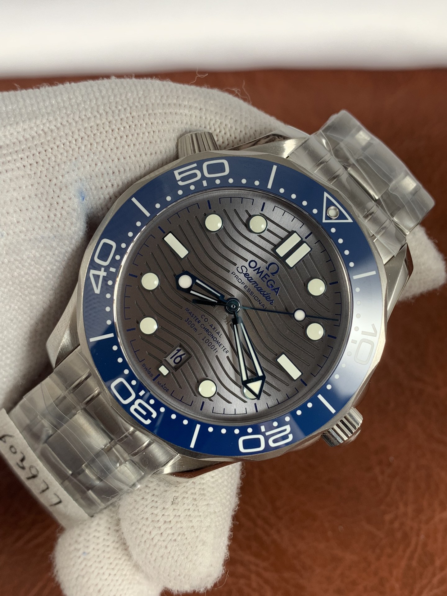 Replica Omega Men Seamaster Diver 210.30.42.20.06.001